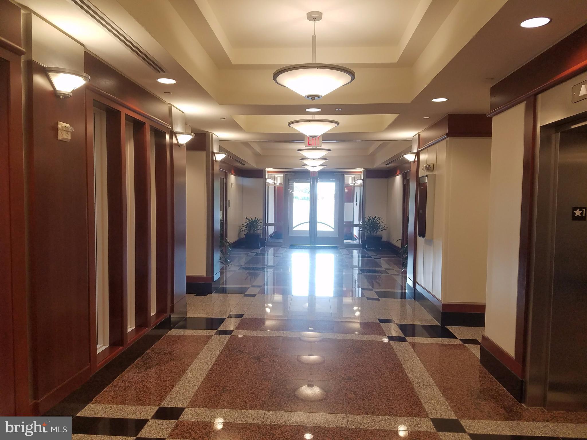 HERITAGE HUNT - Commercial Lease