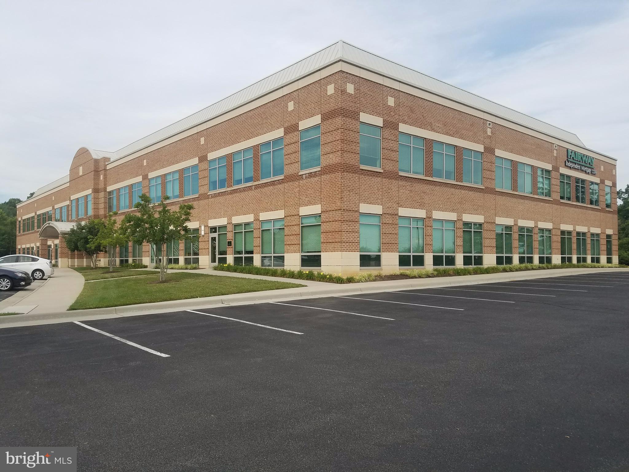 HERITAGE HUNT - Commercial Lease