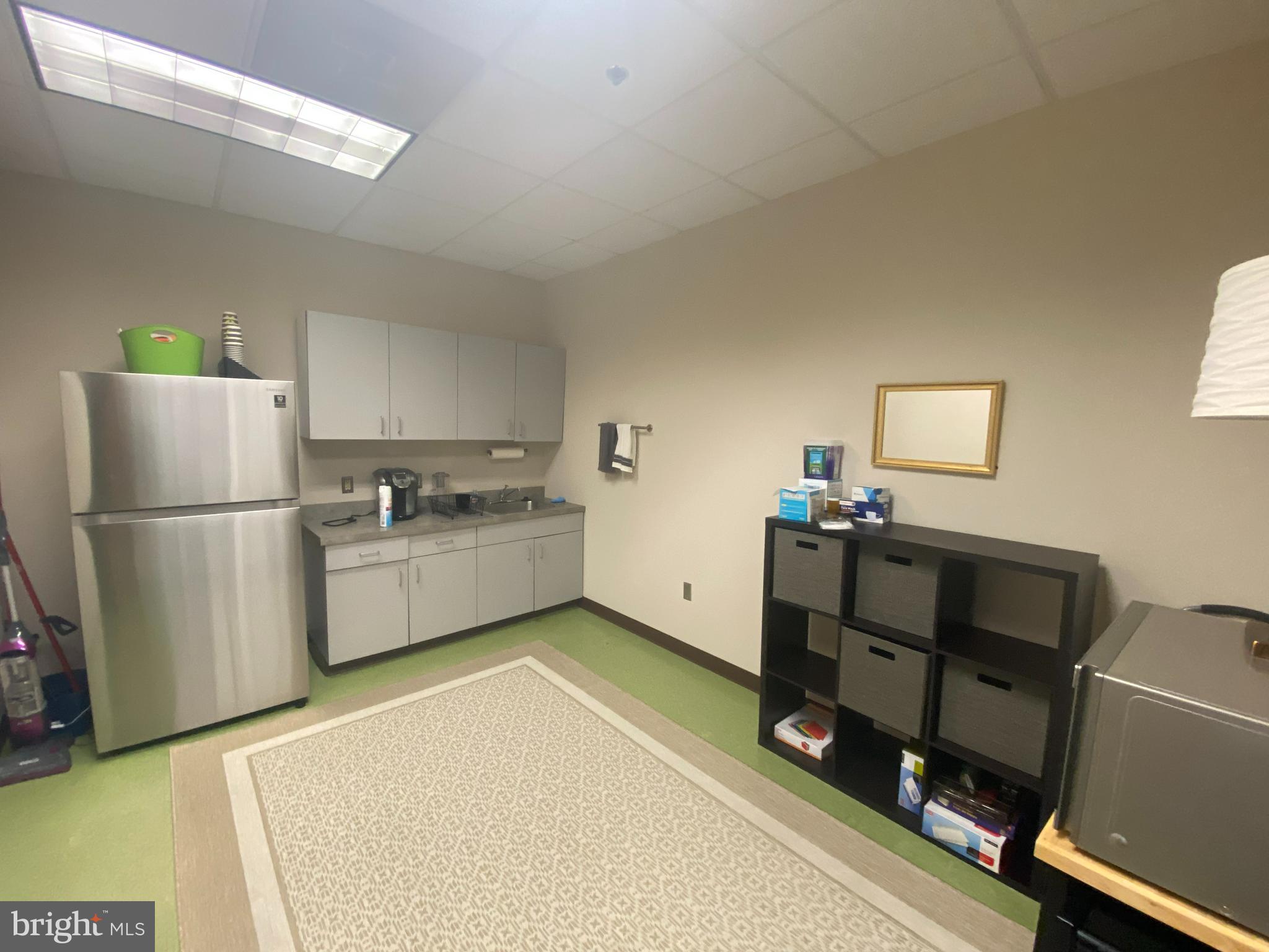 HERITAGE HUNT - Commercial Lease