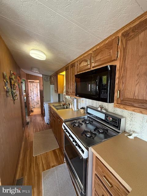 WHITE HORSE PARK I - Residential
