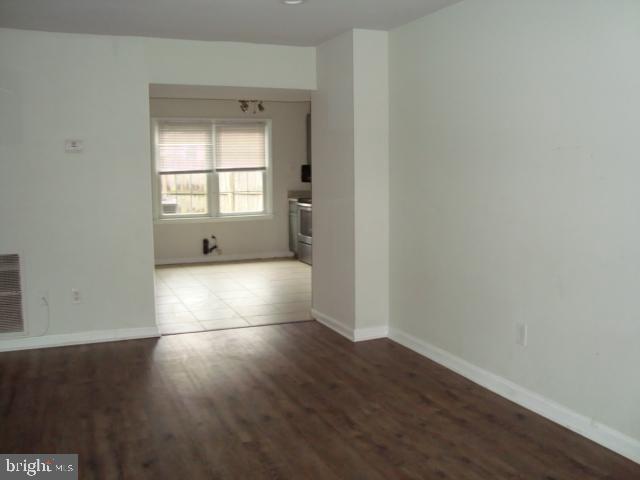 WARFIELD CONDOMINIUMS - Residential Lease