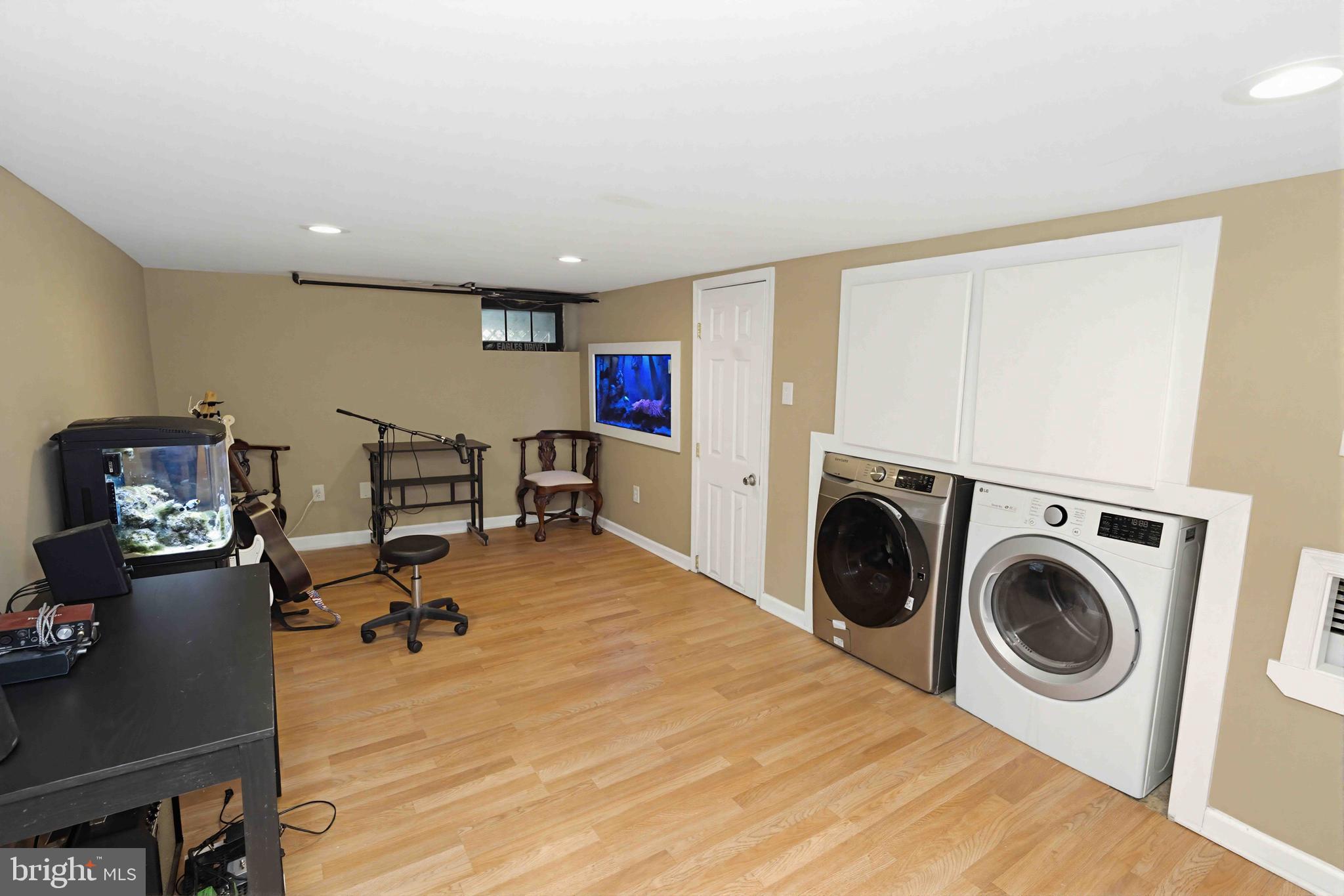 LANSDALE - Residential