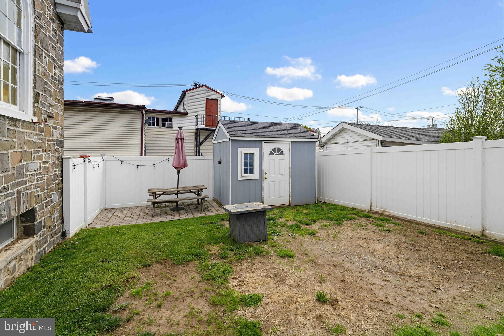 LANSDALE - Residential