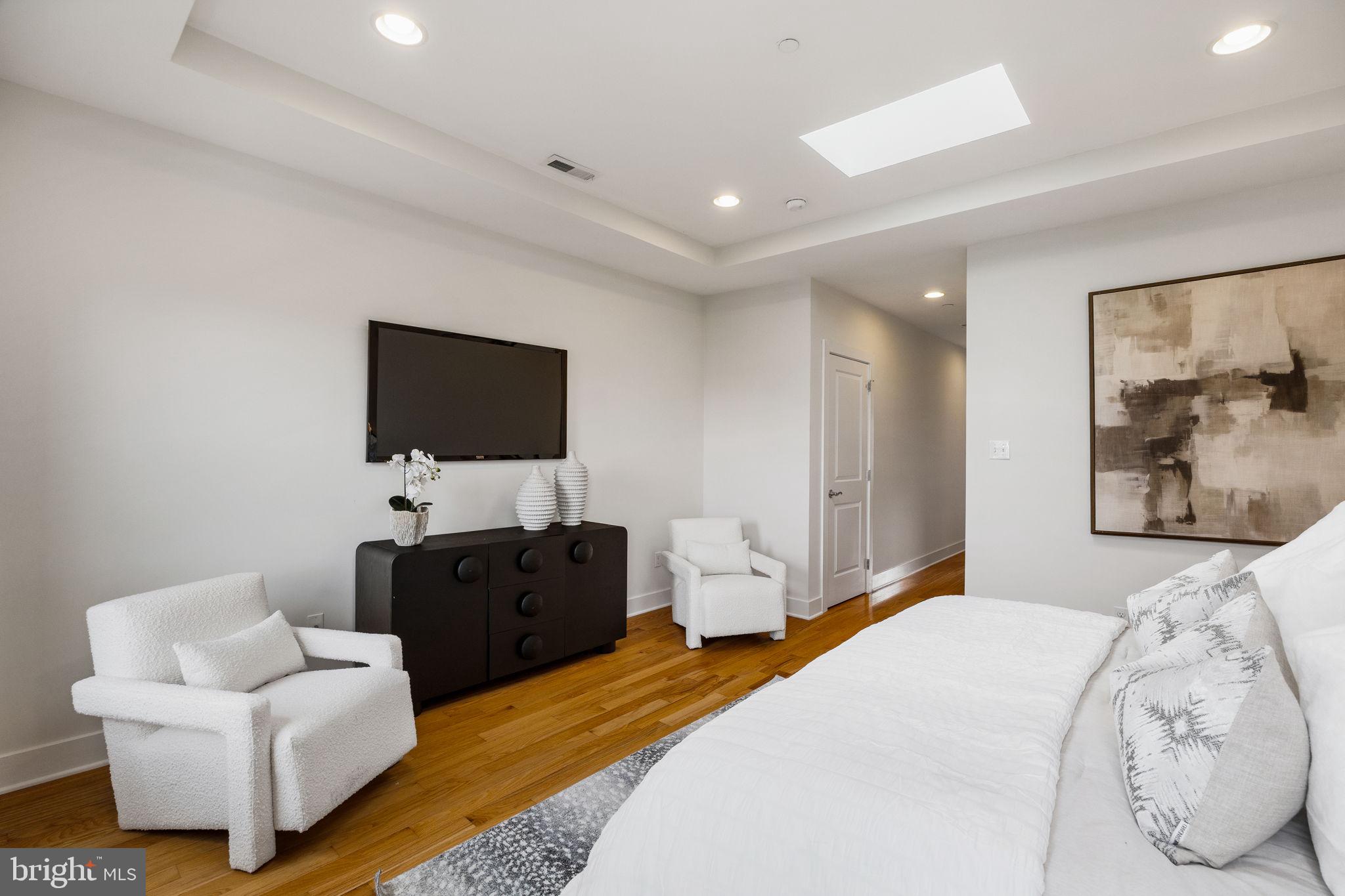 GRADUATE HOSPITAL - Residential