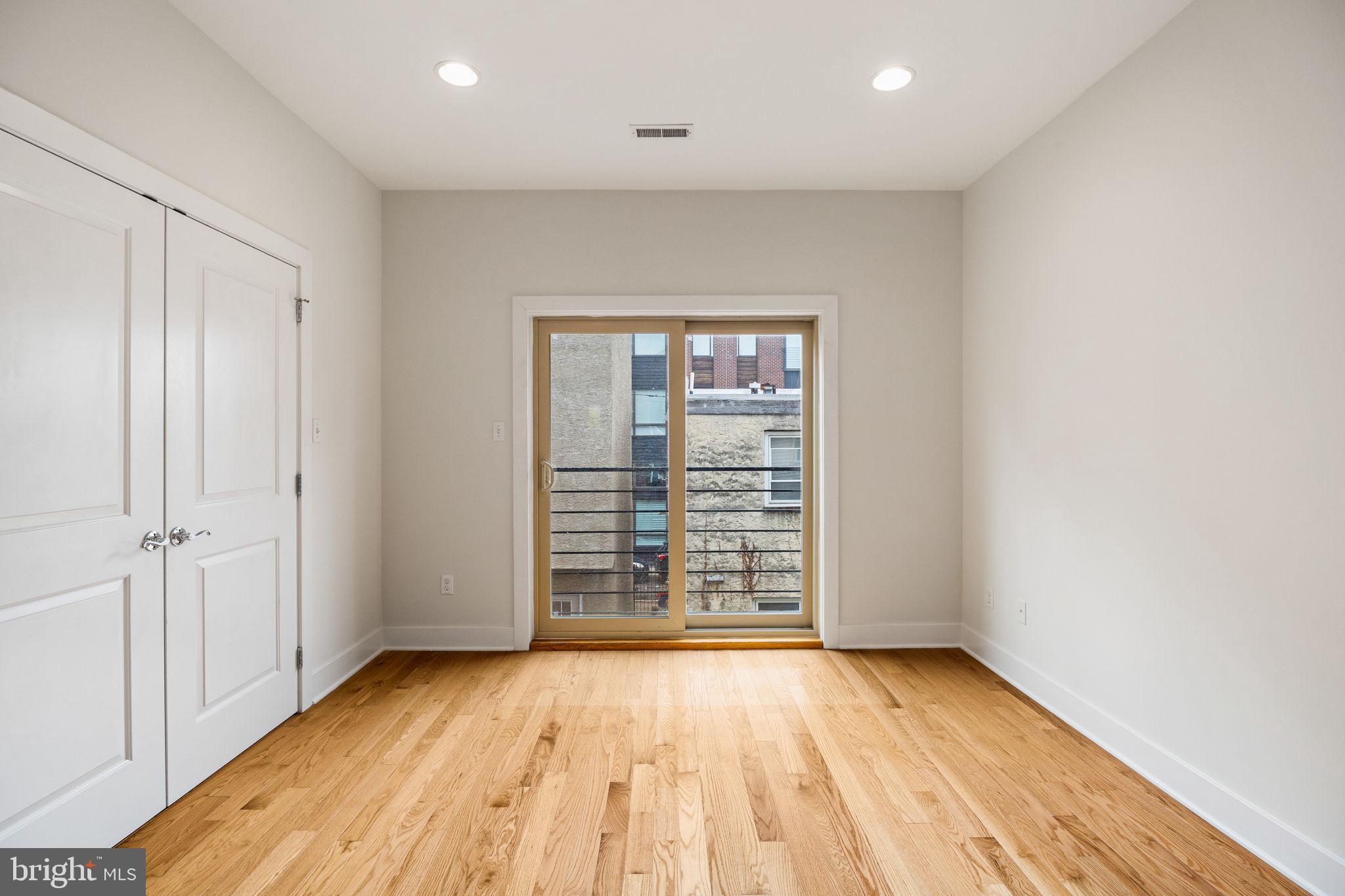 GRADUATE HOSPITAL - Residential