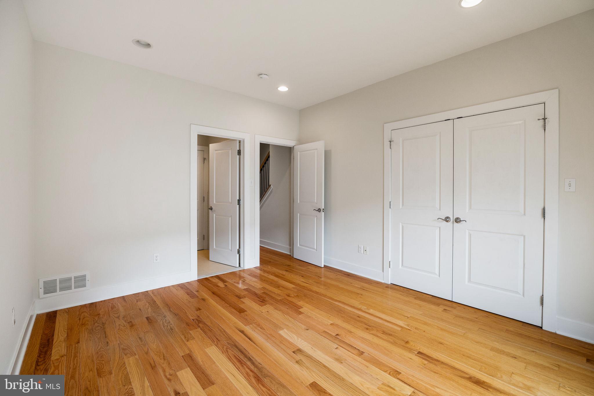 GRADUATE HOSPITAL - Residential