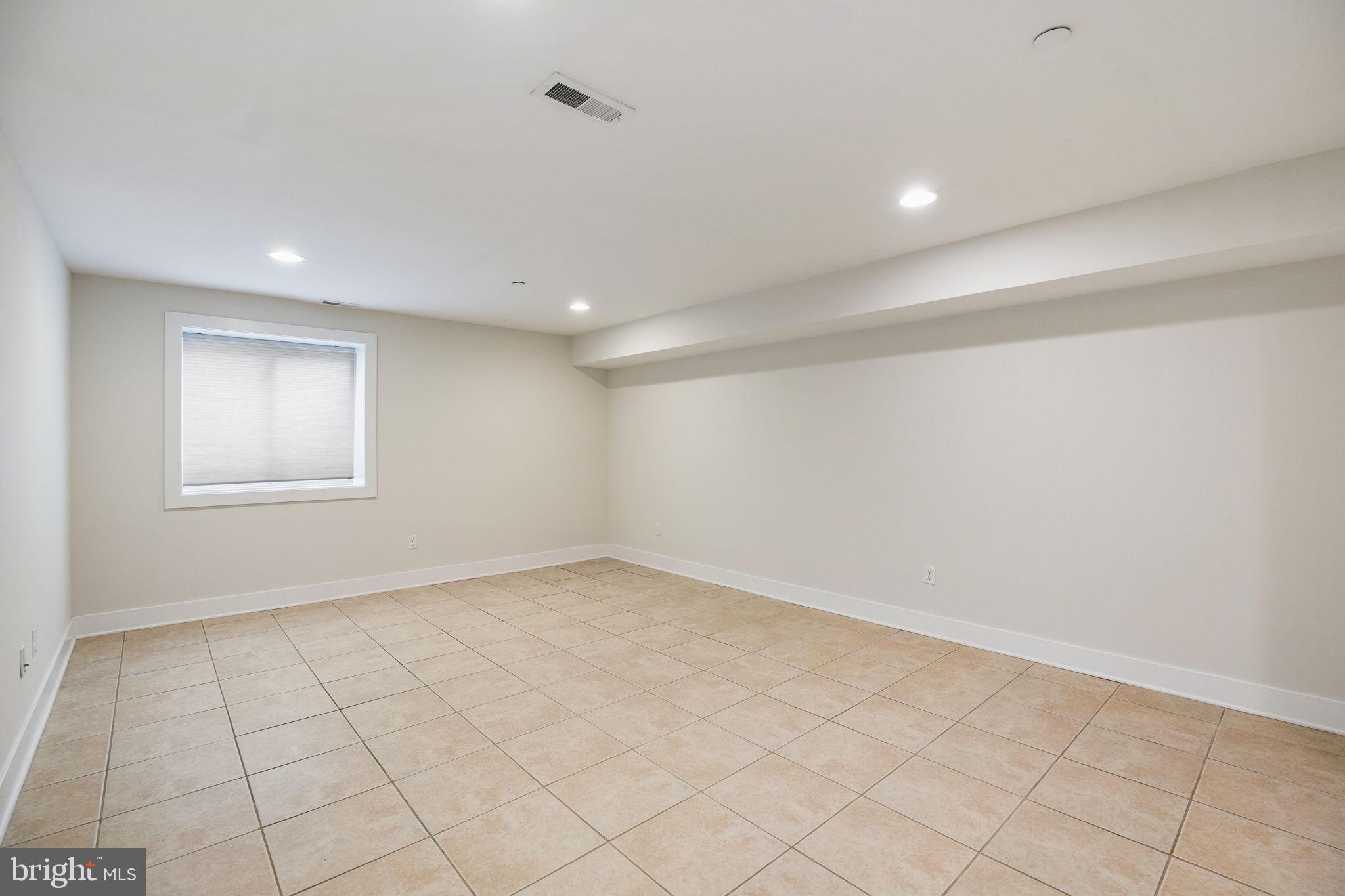 GRADUATE HOSPITAL - Residential