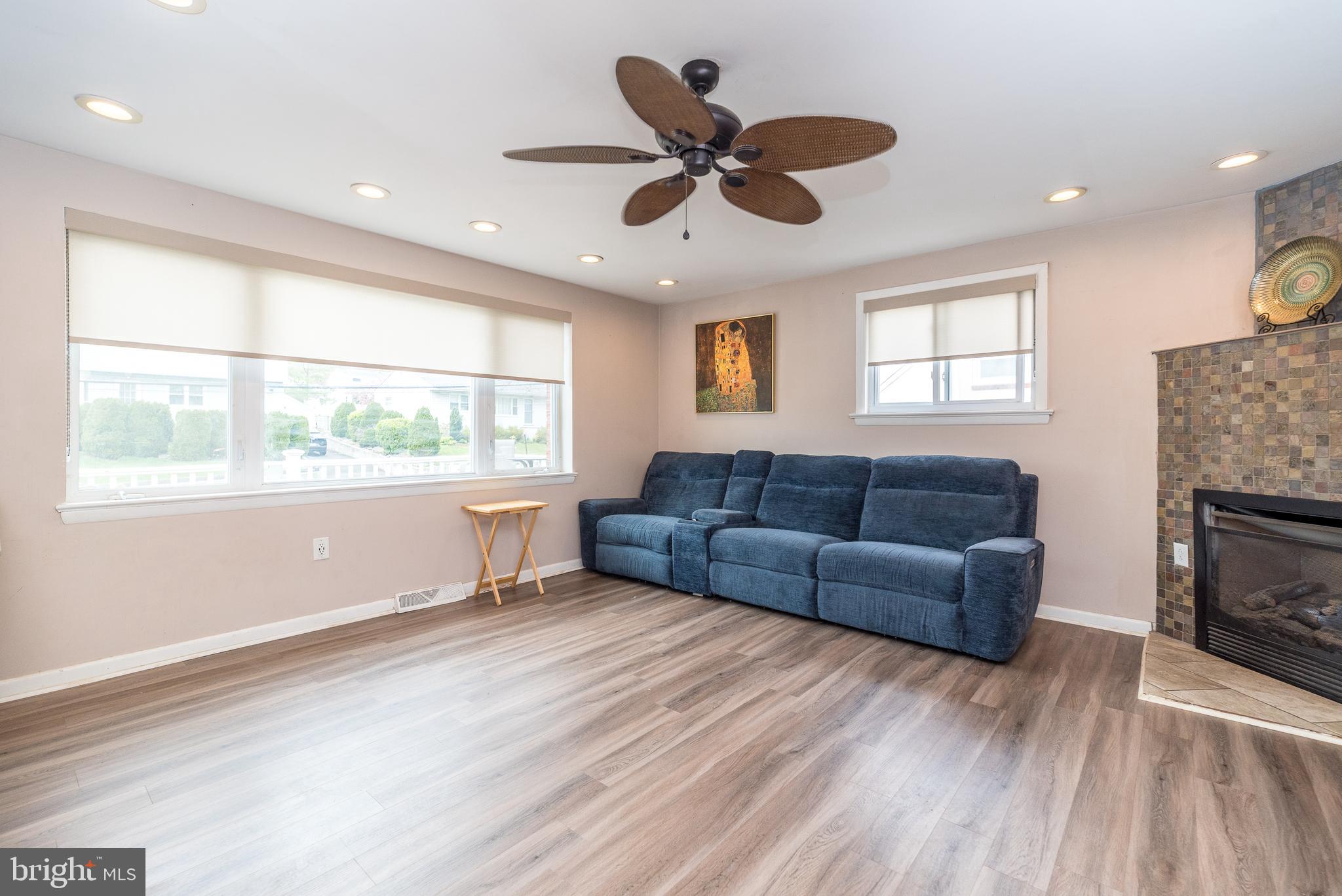 ROSLYN - Residential