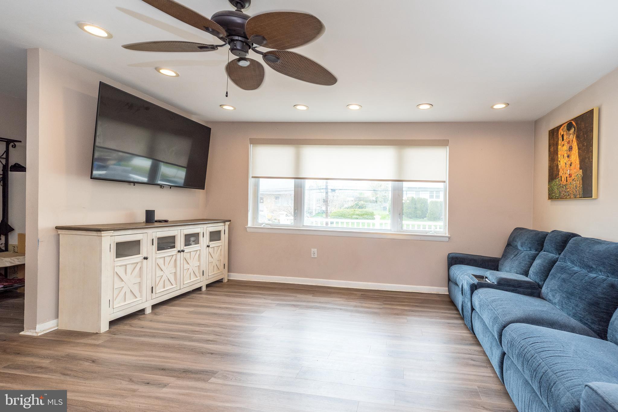 ROSLYN - Residential