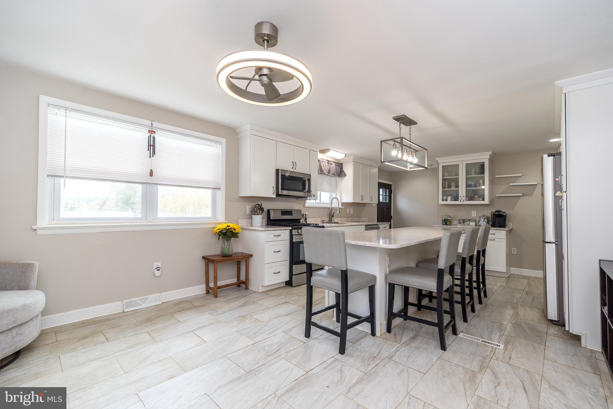 ROSLYN - Residential