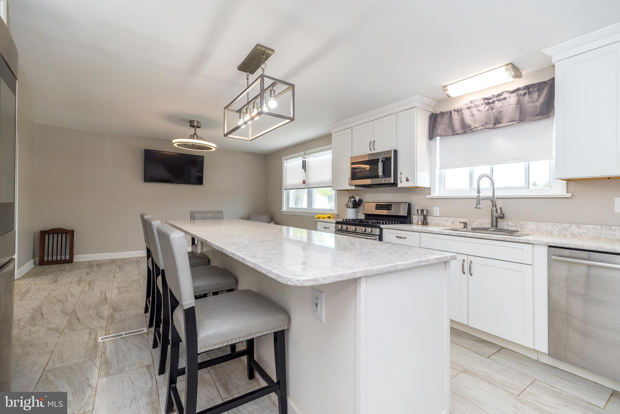 ROSLYN - Residential