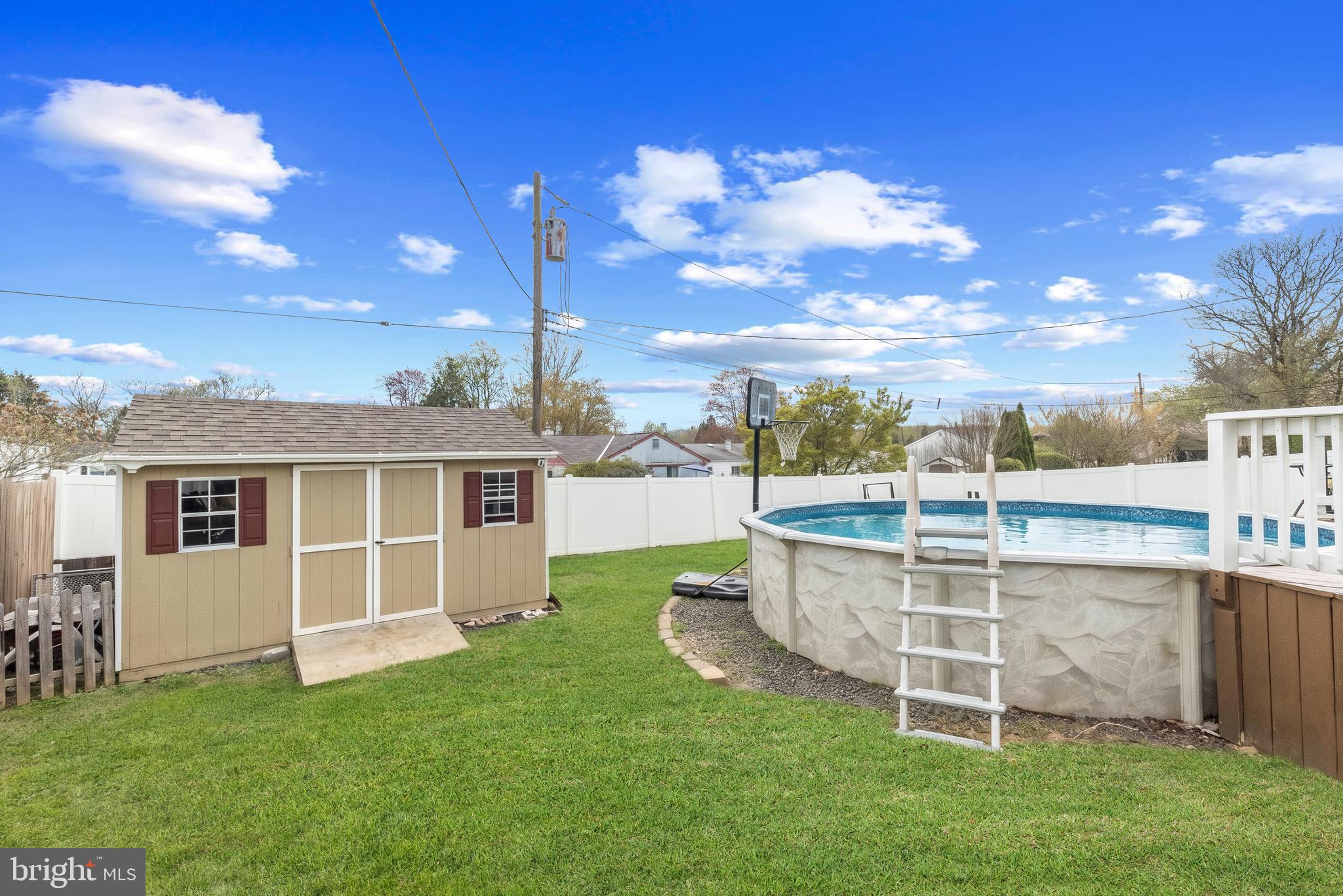 ROSLYN - Residential