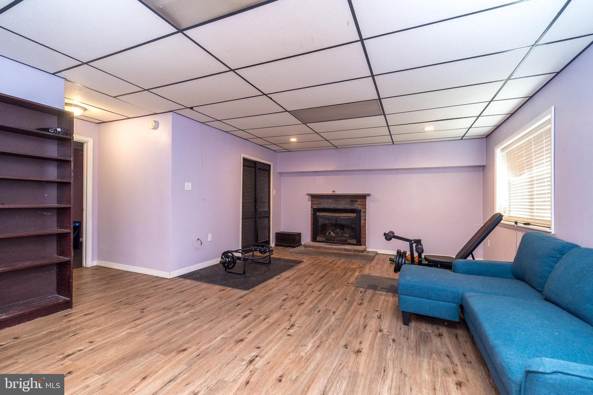 ROSLYN - Residential