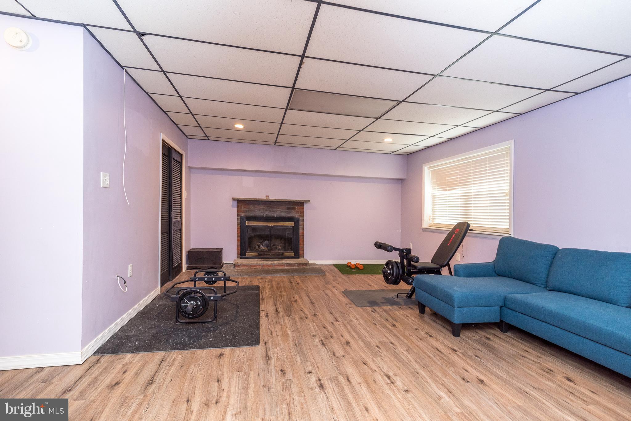 ROSLYN - Residential