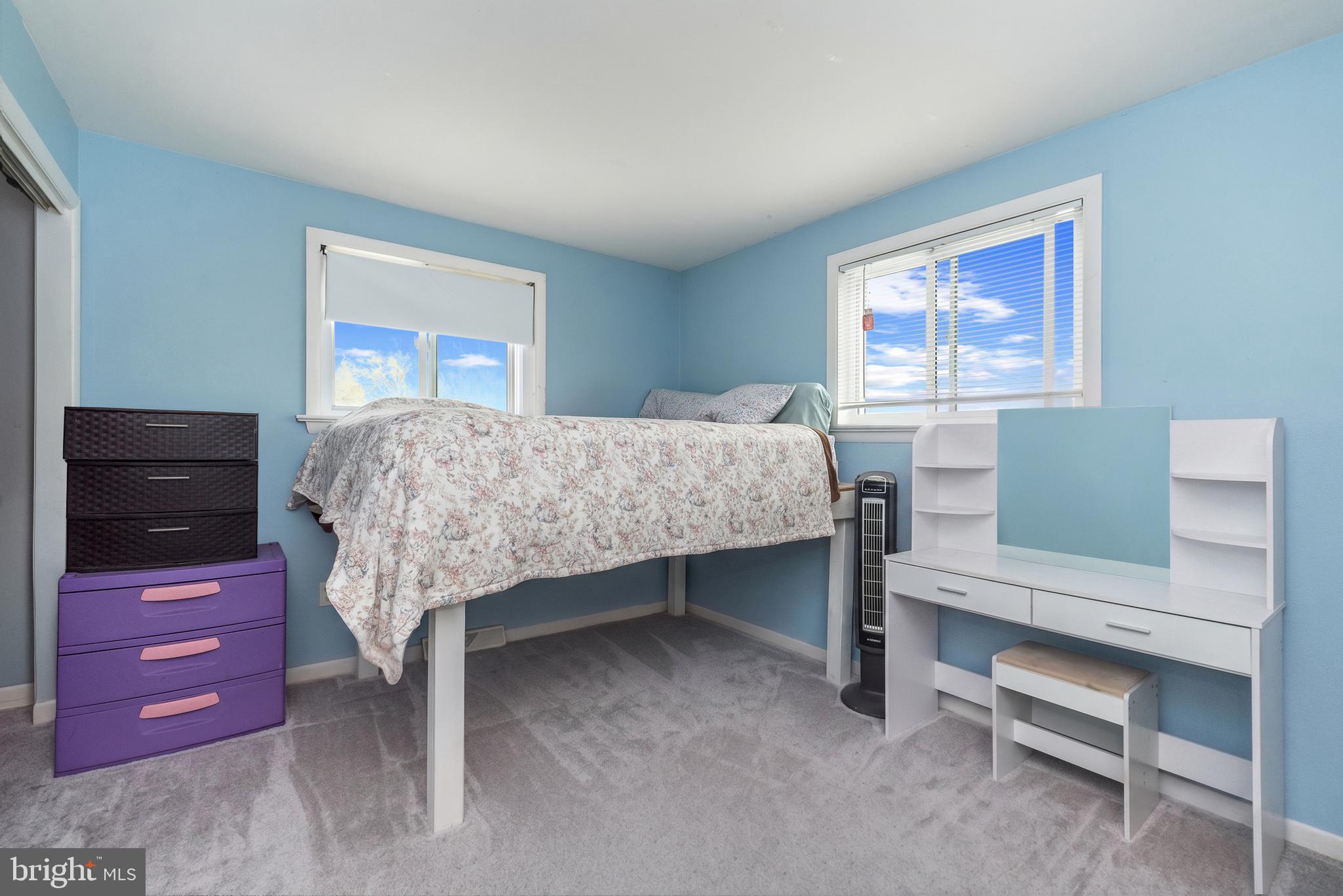 ROSLYN - Residential