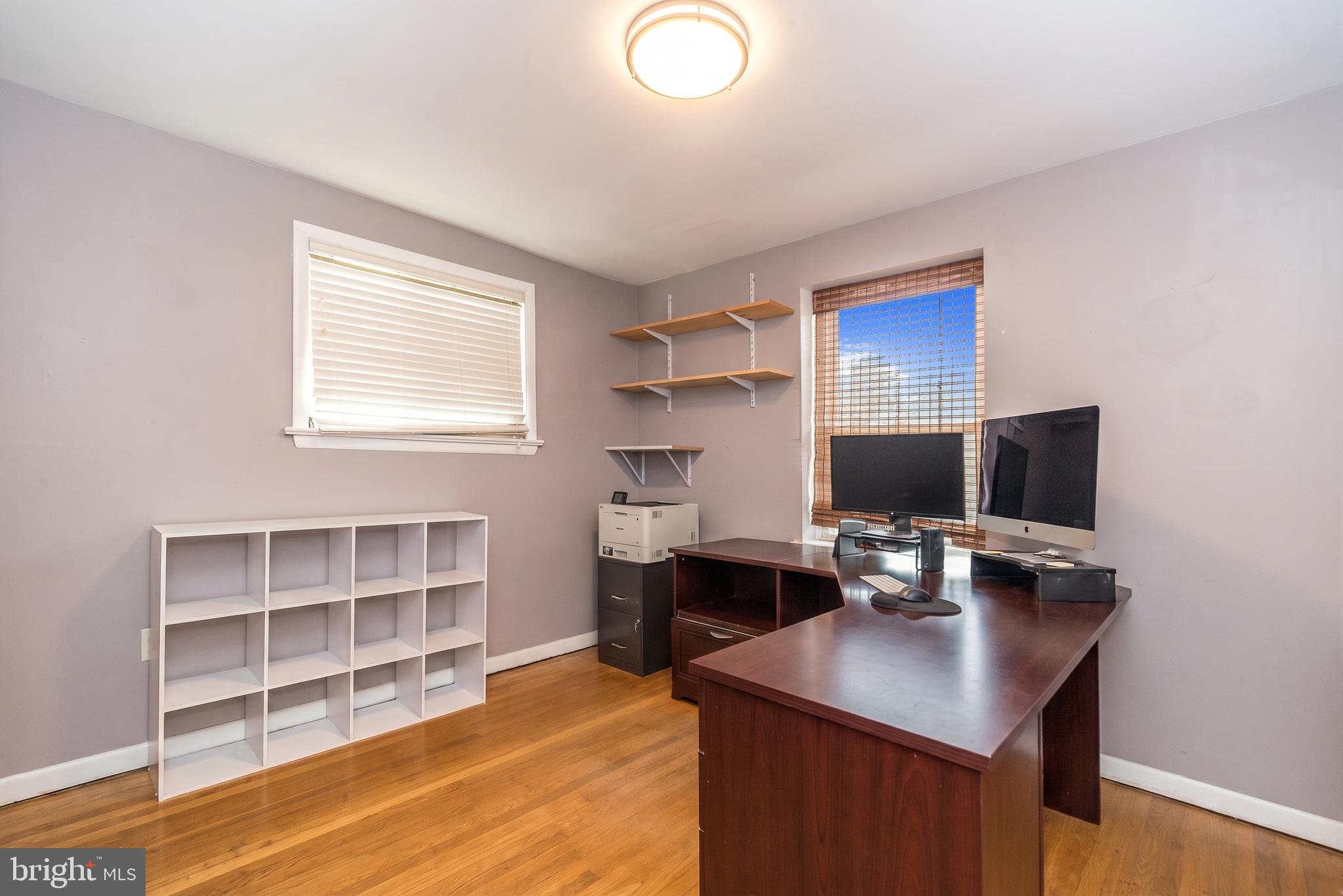 ROSLYN - Residential