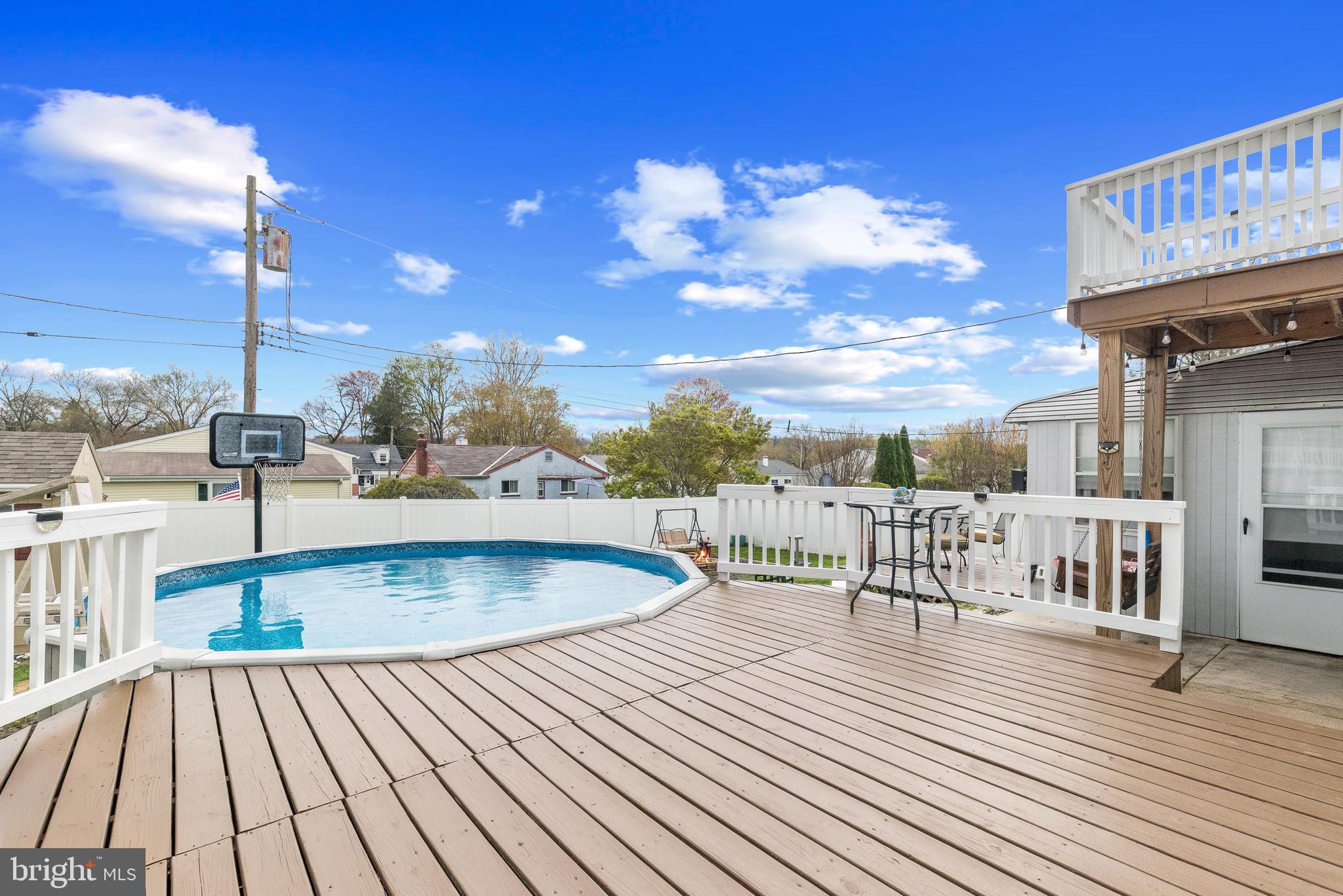 ROSLYN - Residential