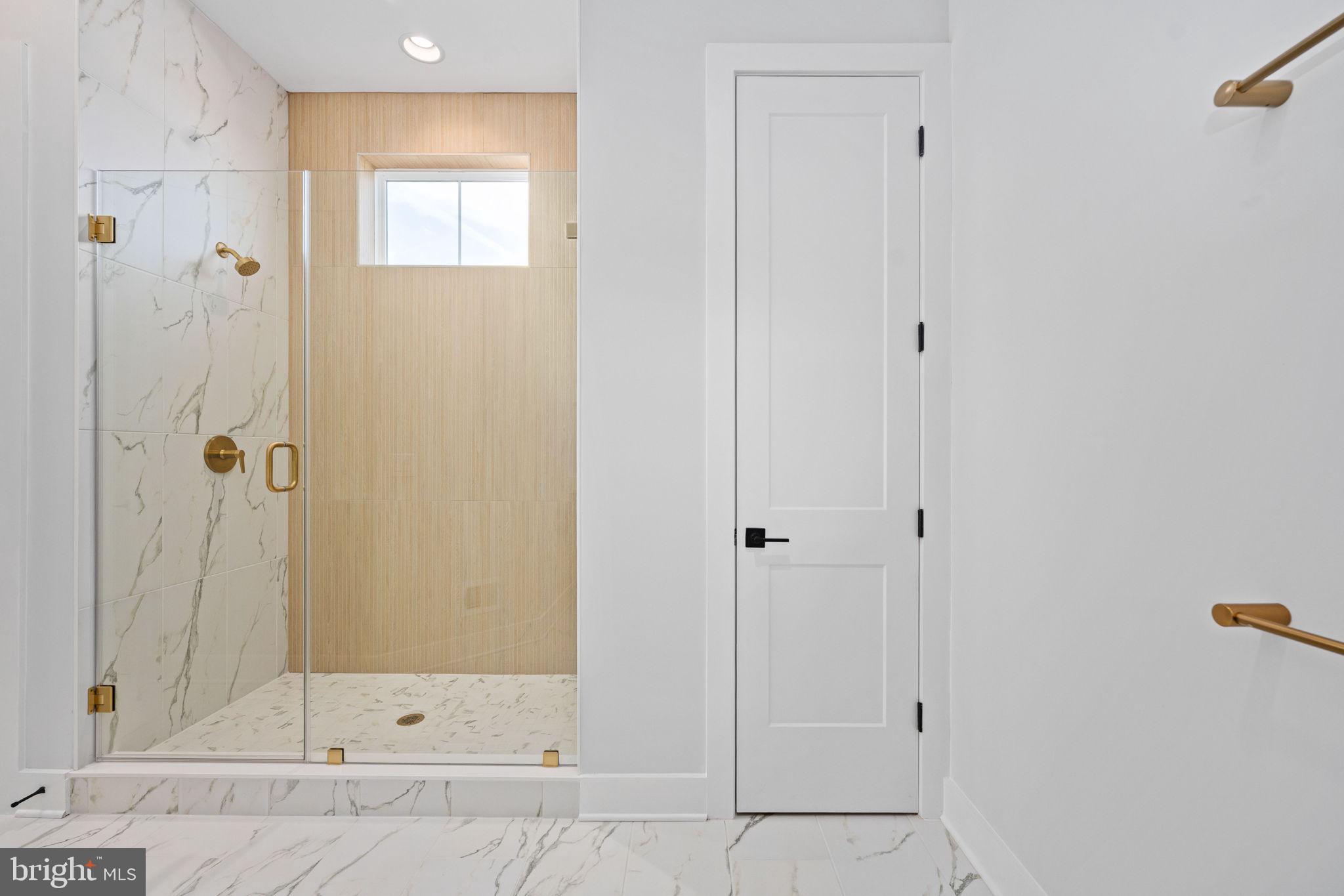 ROSNI ESTATES - Residential