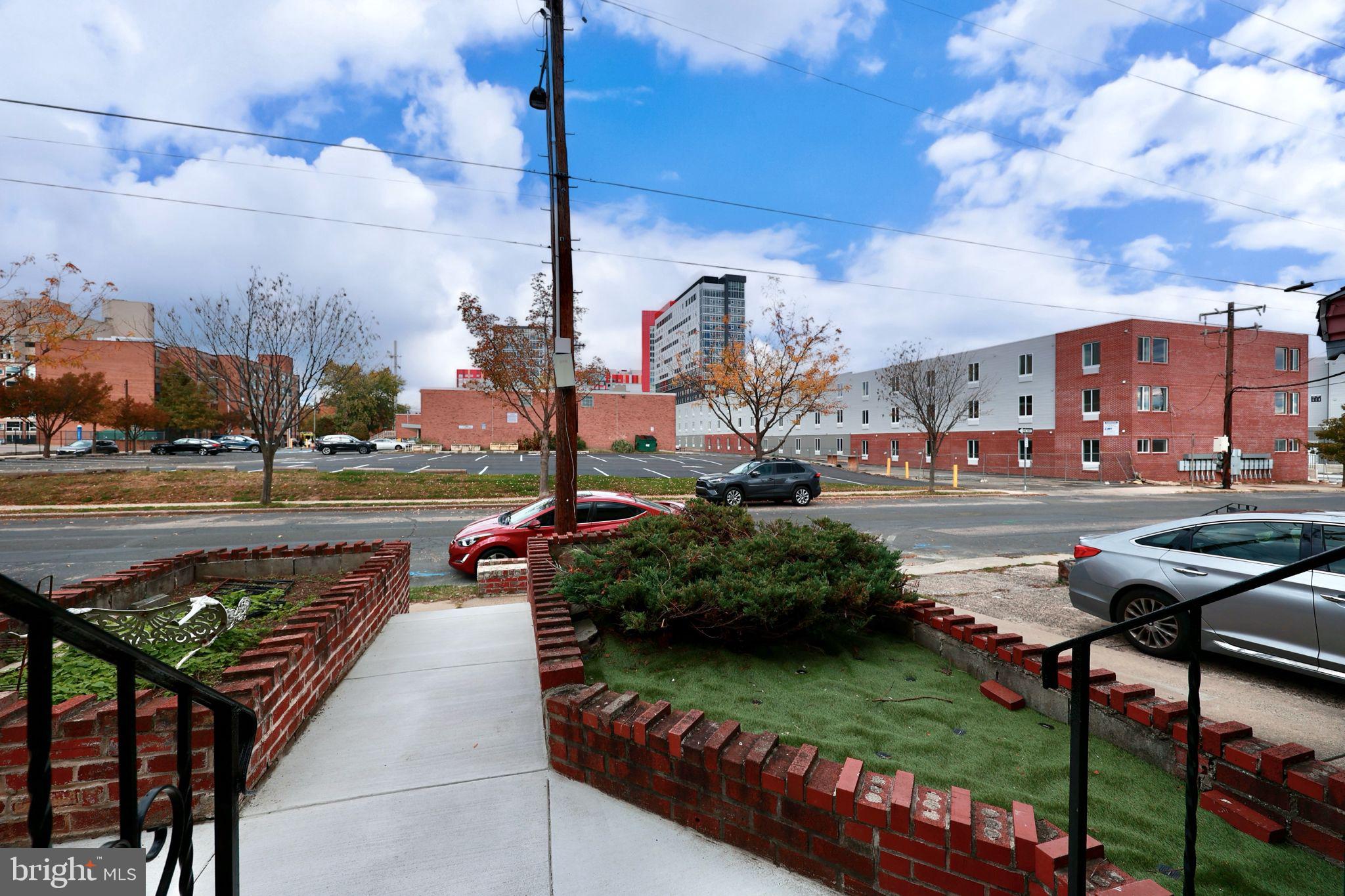 YORKTOWN - Residential