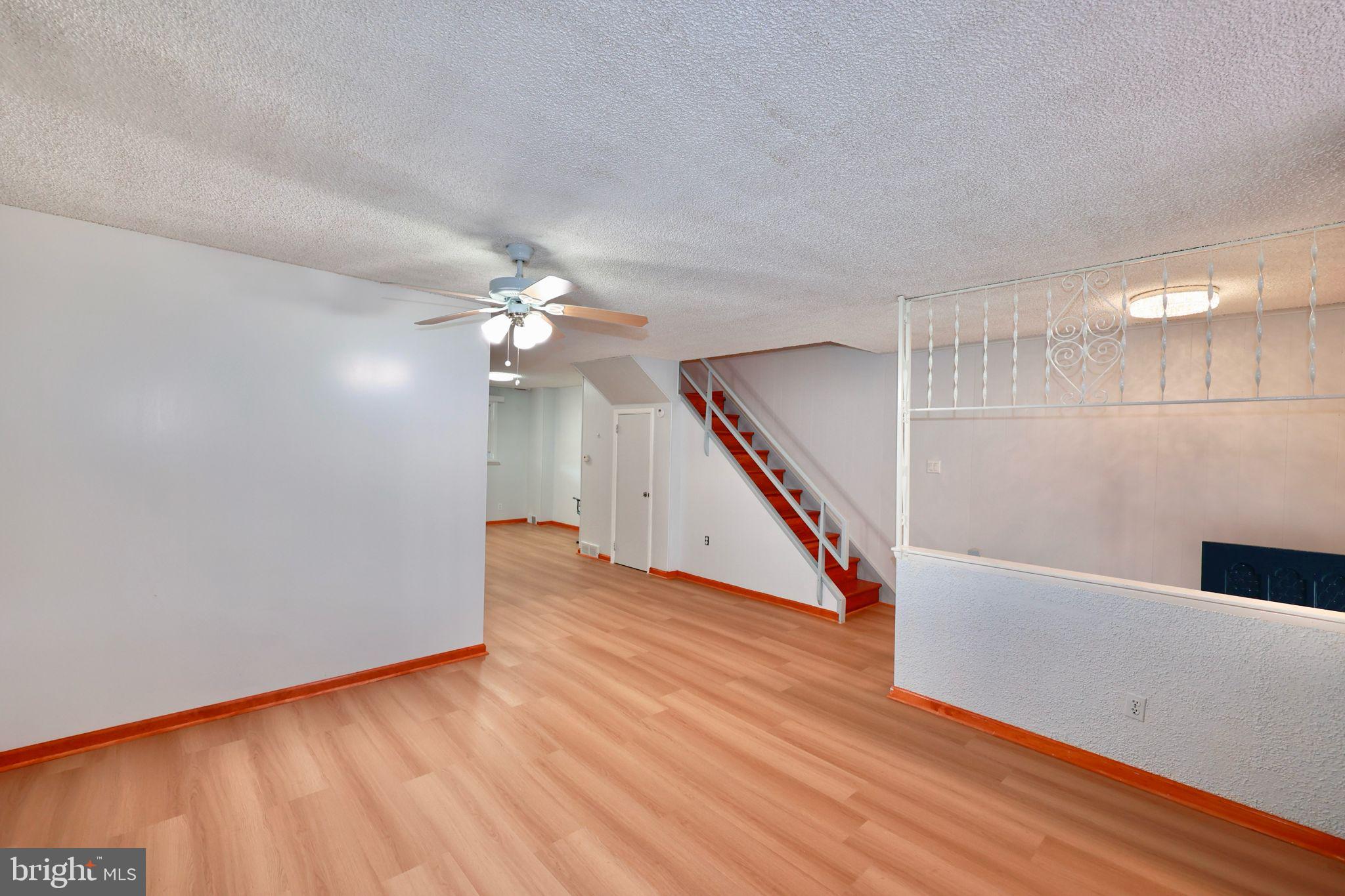 YORKTOWN - Residential