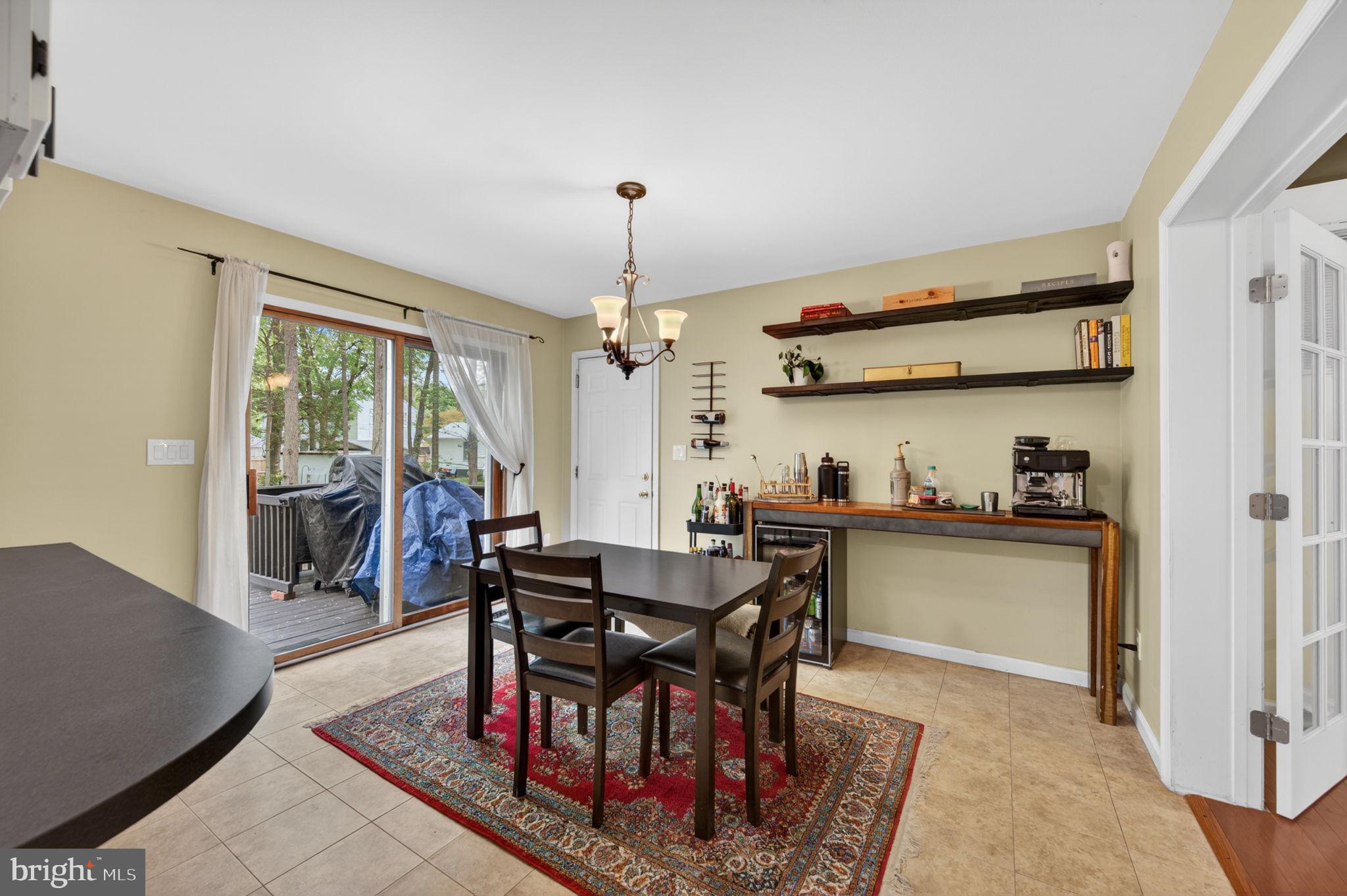 FRANKLIN MANOR BEACH - Residential