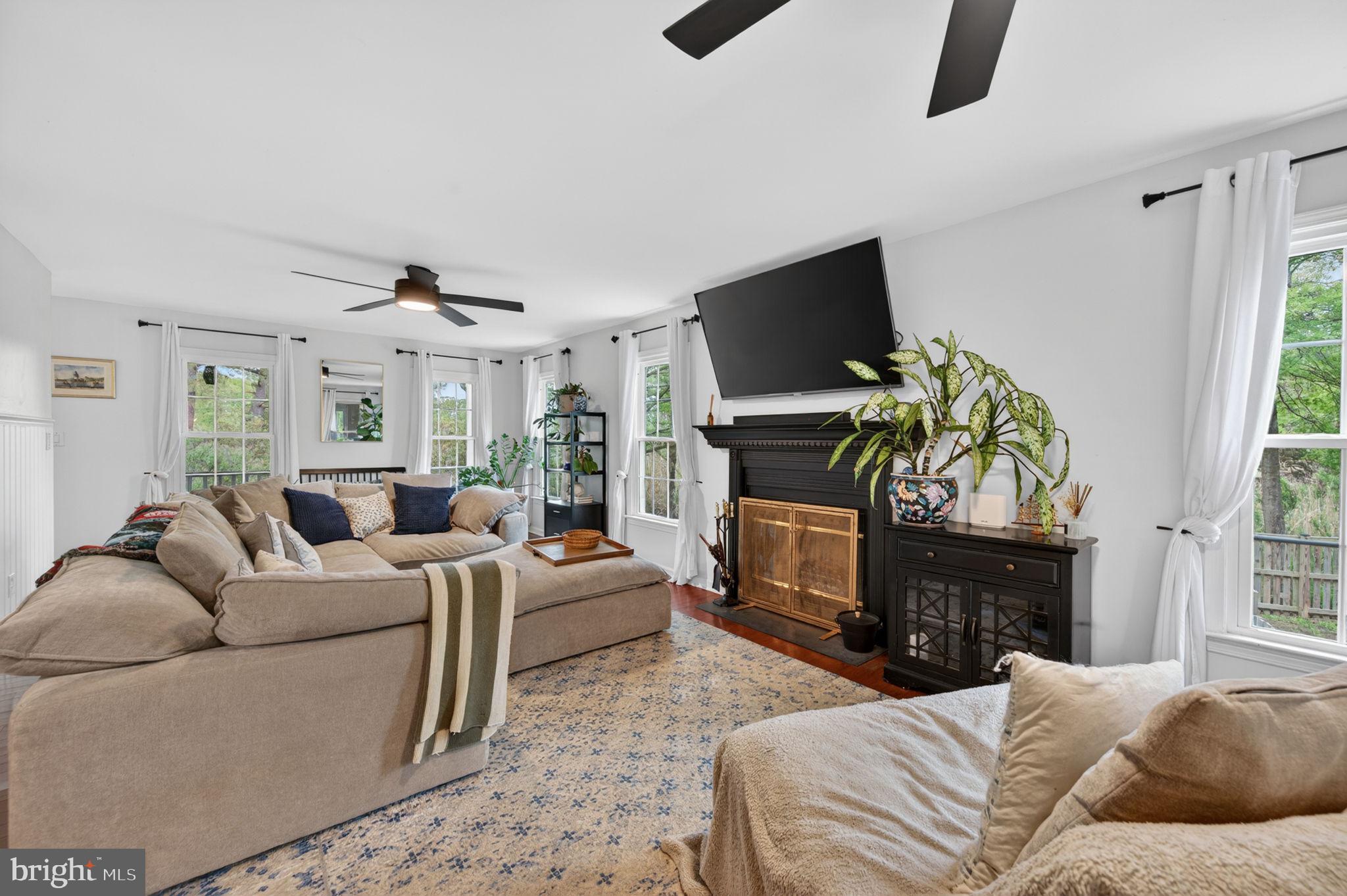 FRANKLIN MANOR BEACH - Residential