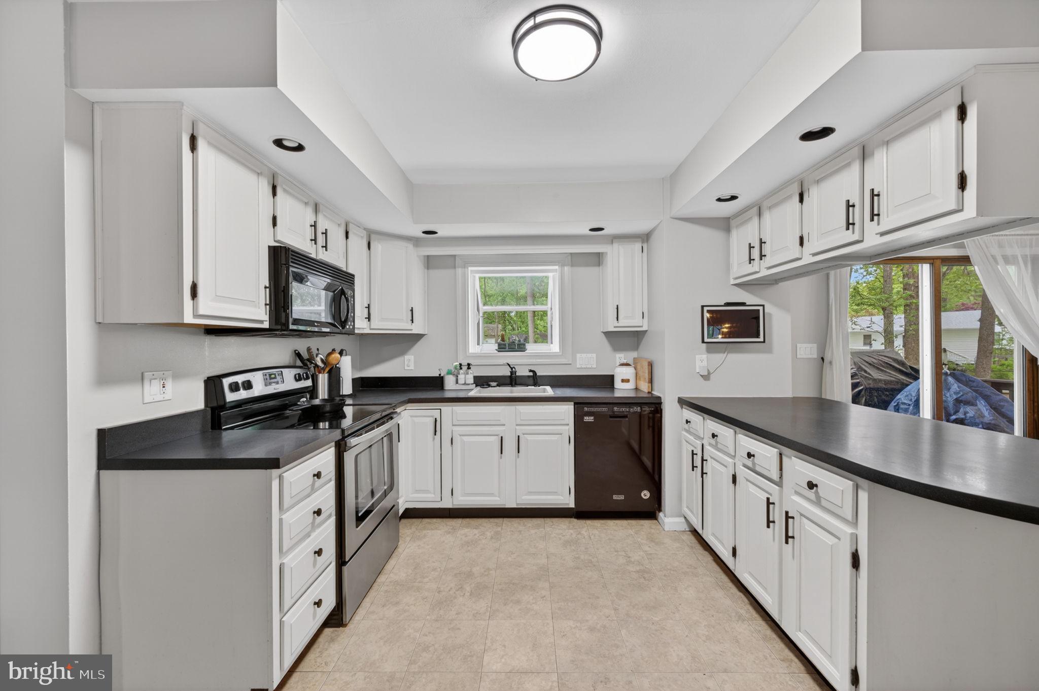 FRANKLIN MANOR BEACH - Residential