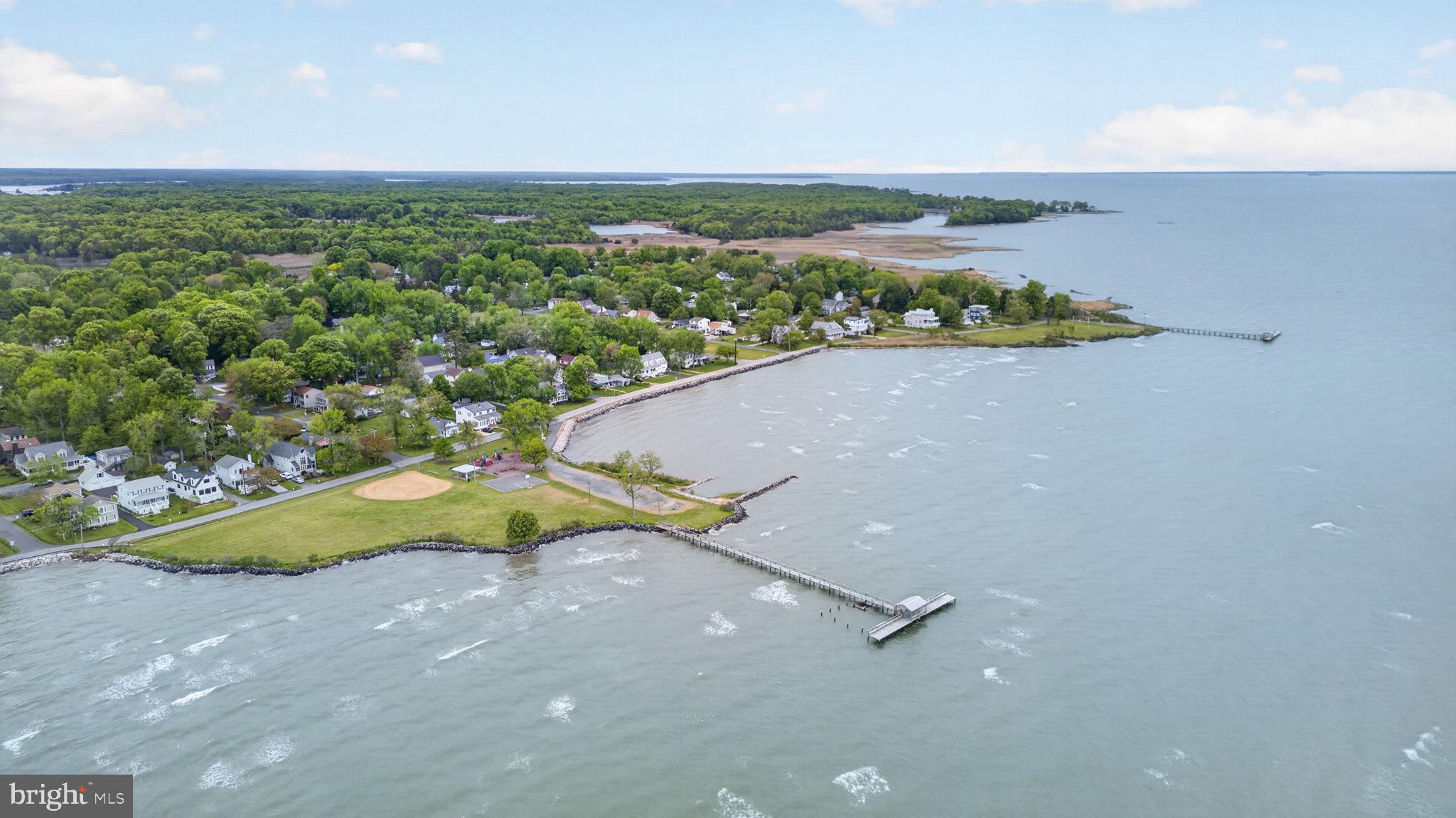 FRANKLIN MANOR BEACH - Residential