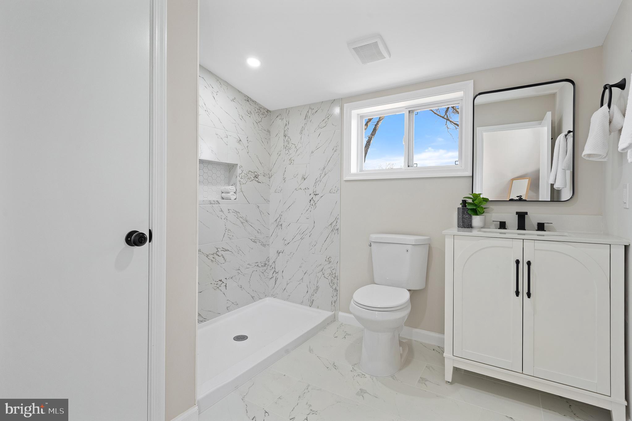 LANDOVER HILLS - Residential