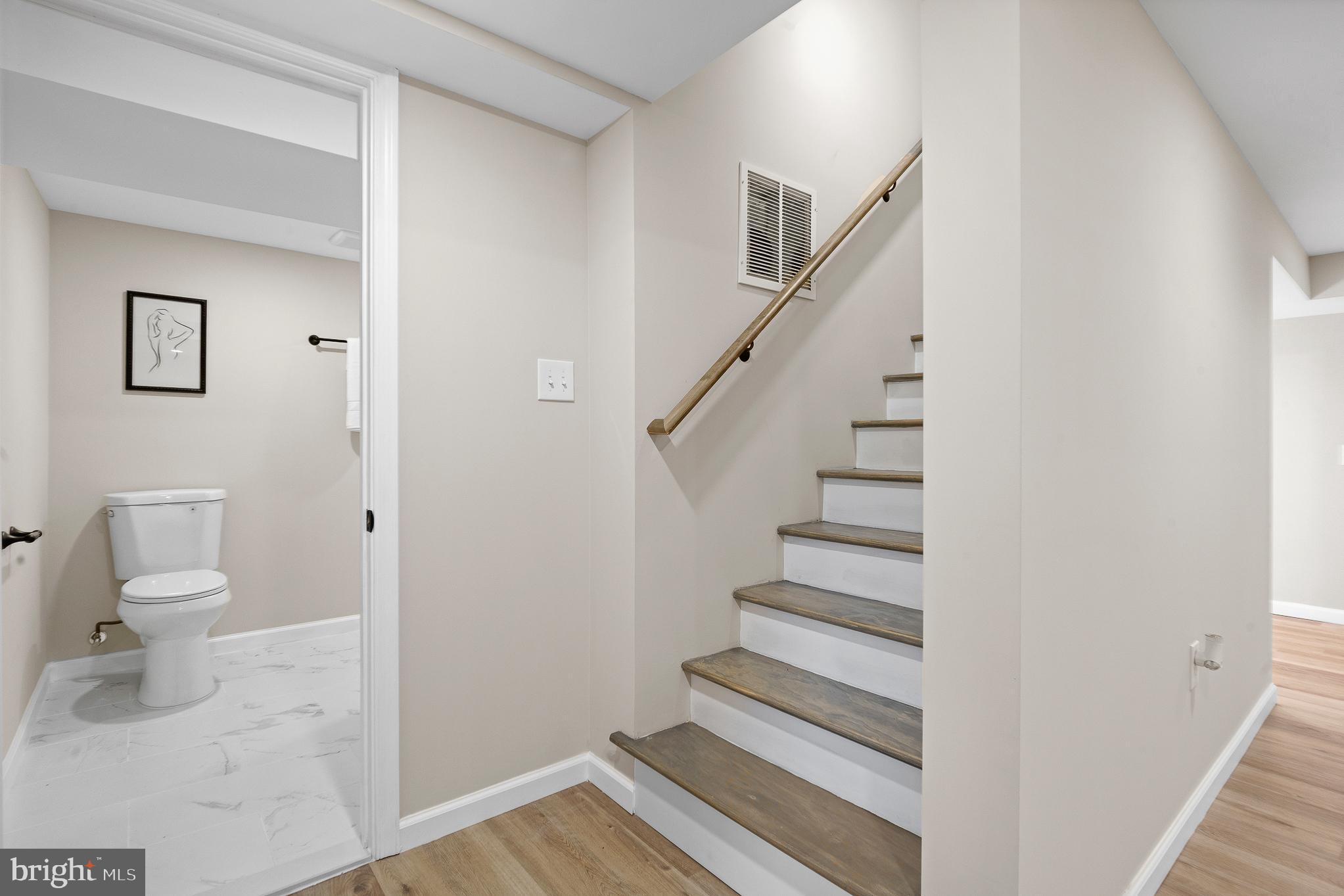 LANDOVER HILLS - Residential