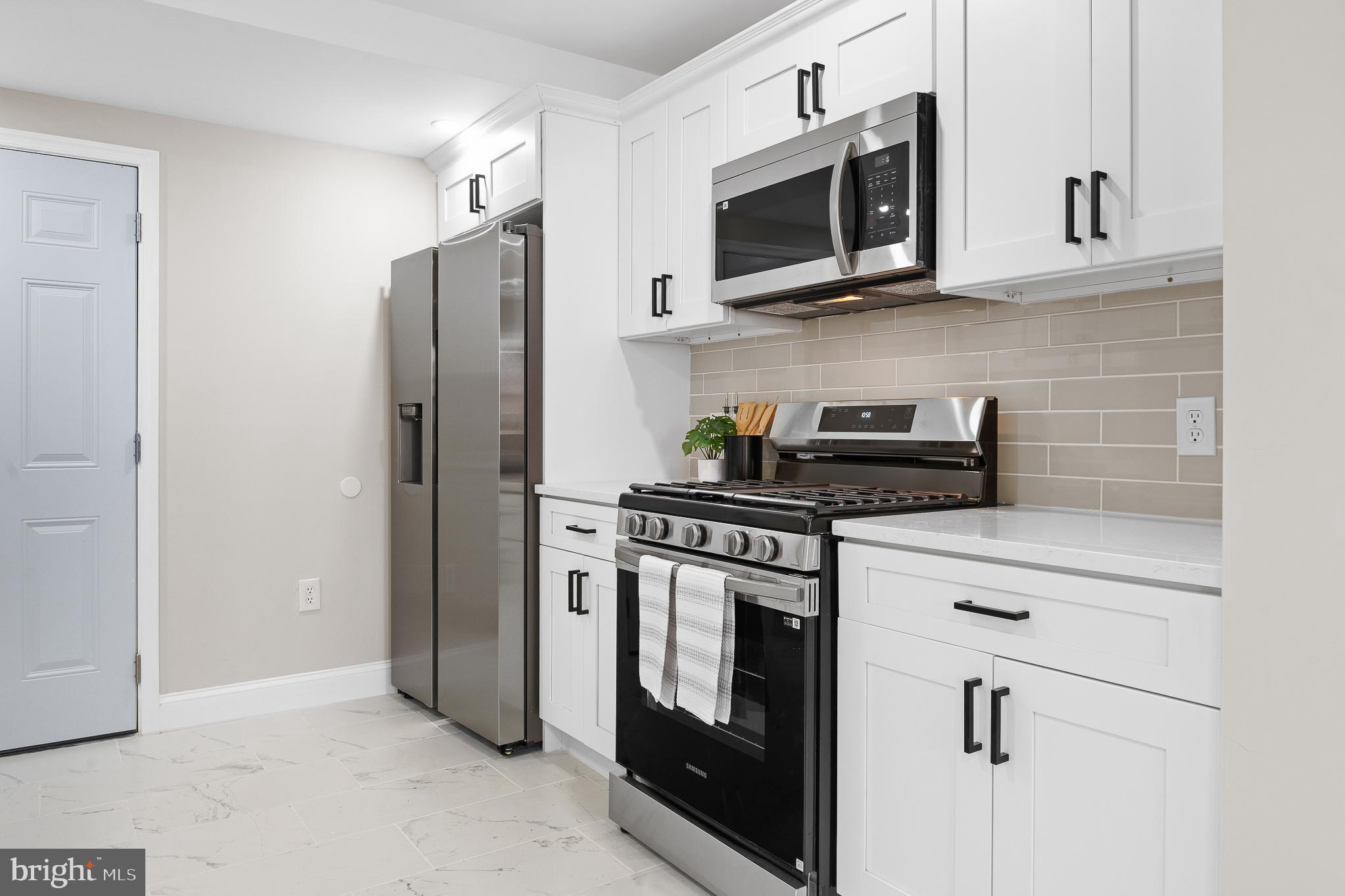 LANDOVER HILLS - Residential