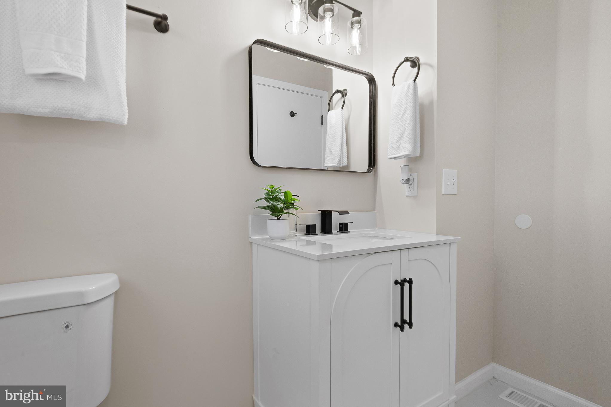 LANDOVER HILLS - Residential