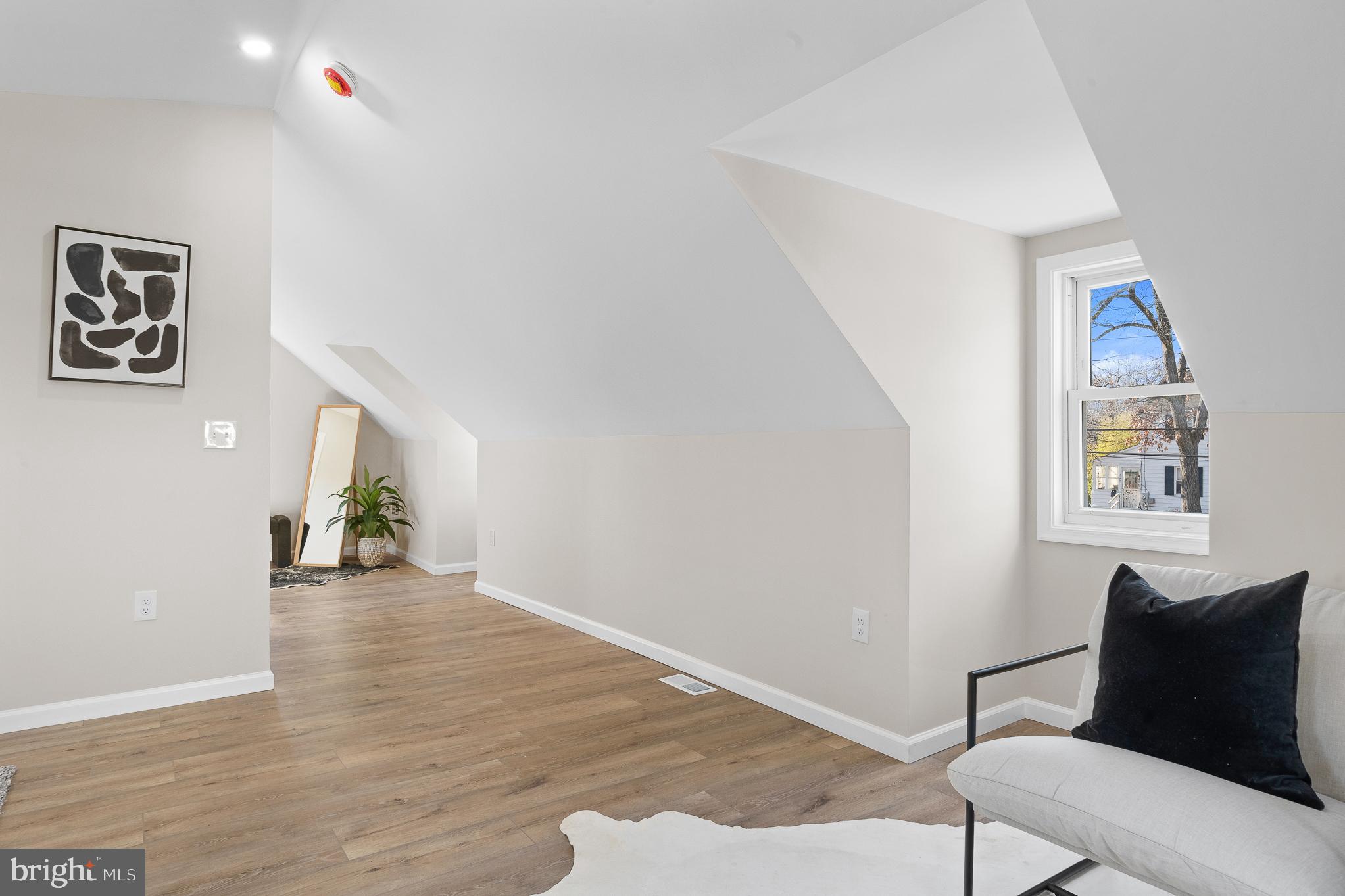 LANDOVER HILLS - Residential