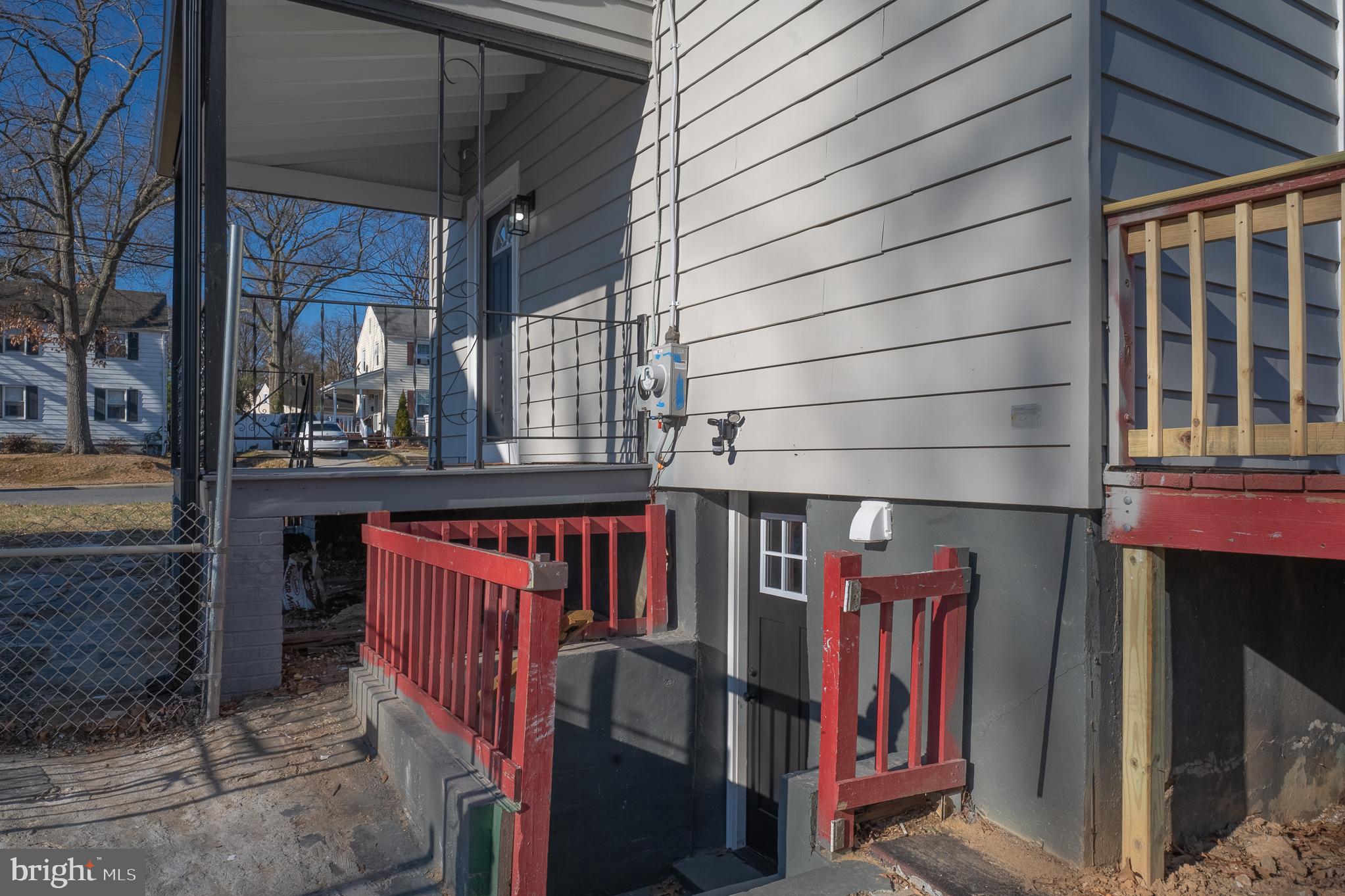 LANDOVER HILLS - Residential