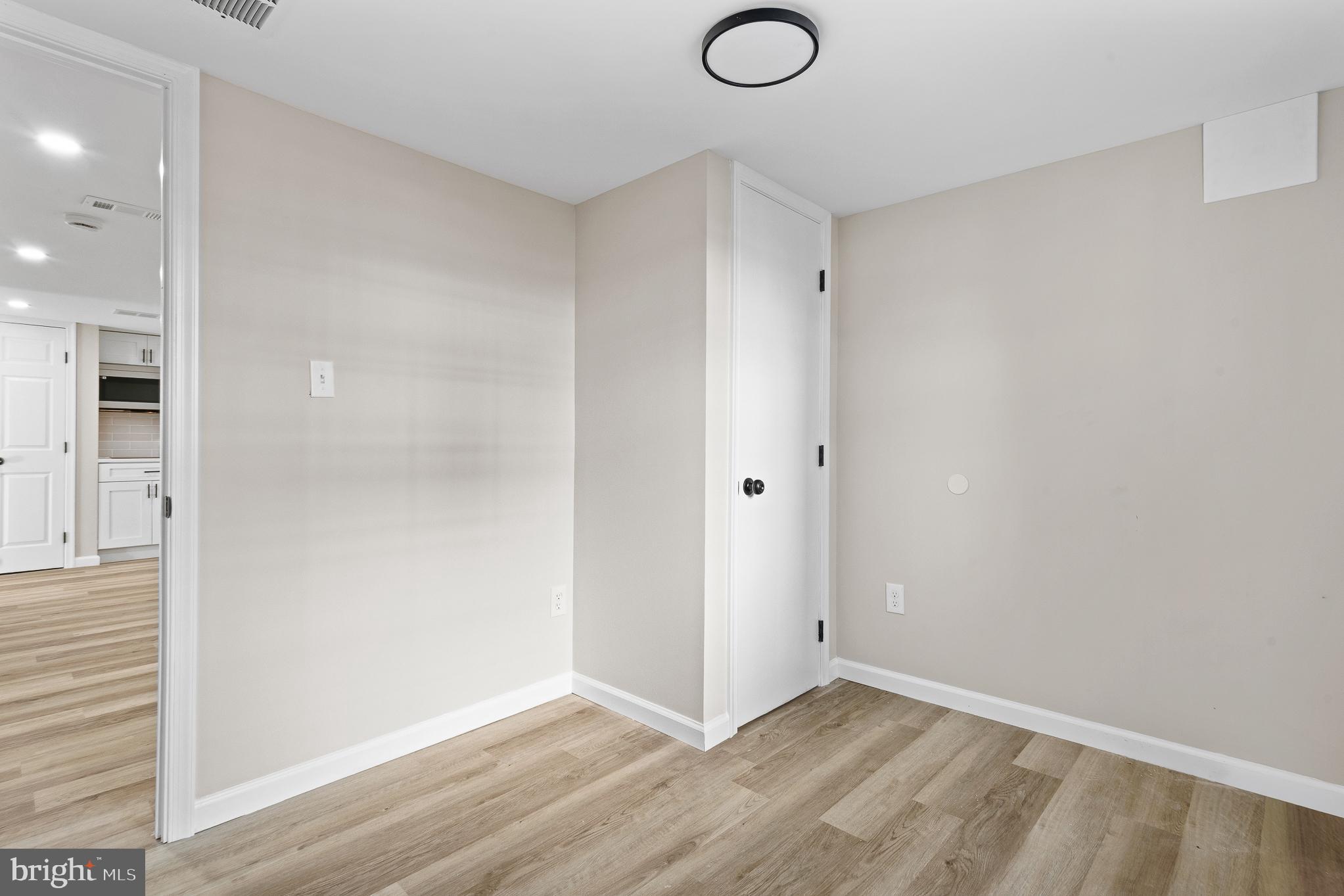 LANDOVER HILLS - Residential