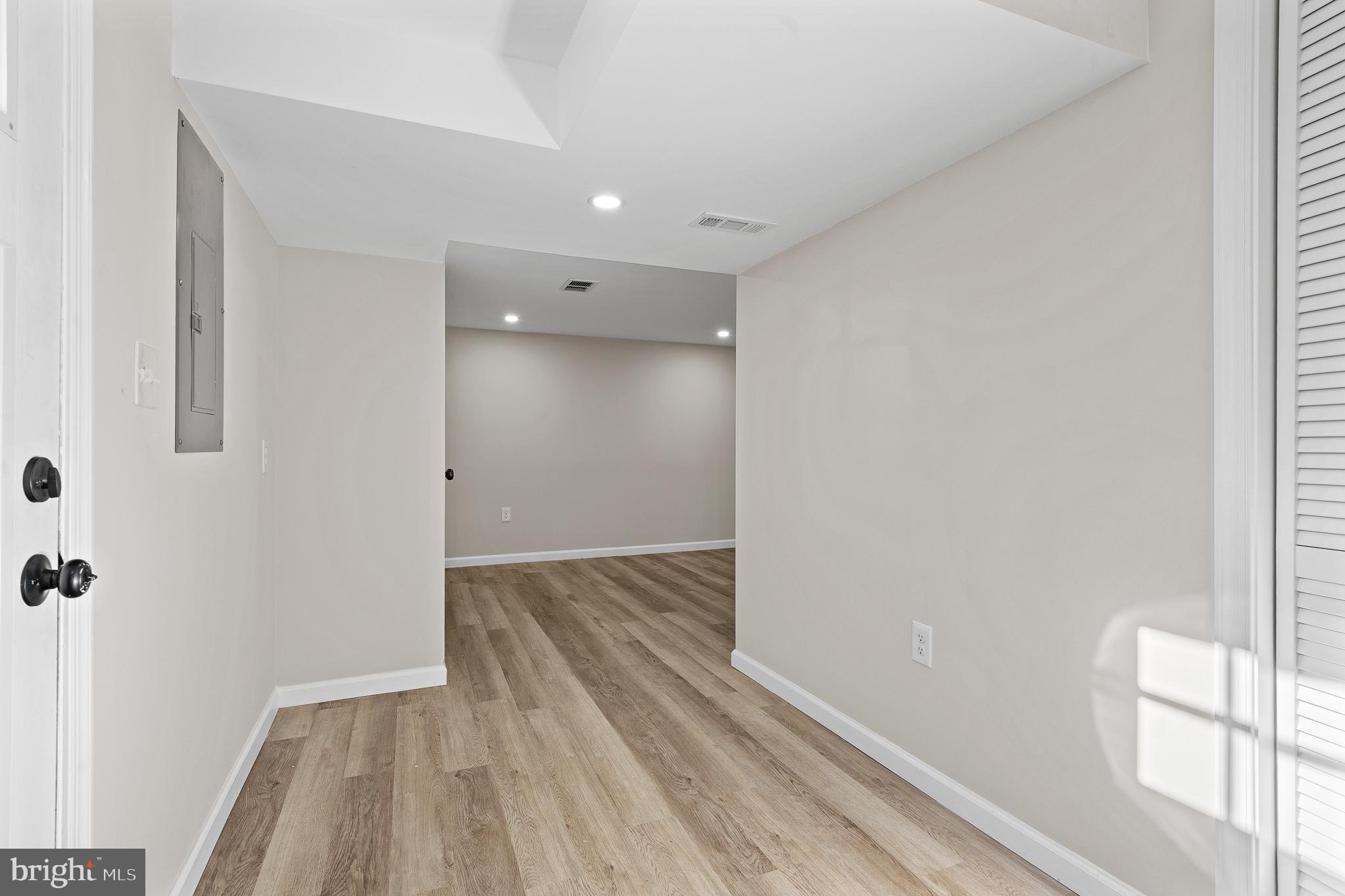 LANDOVER HILLS - Residential