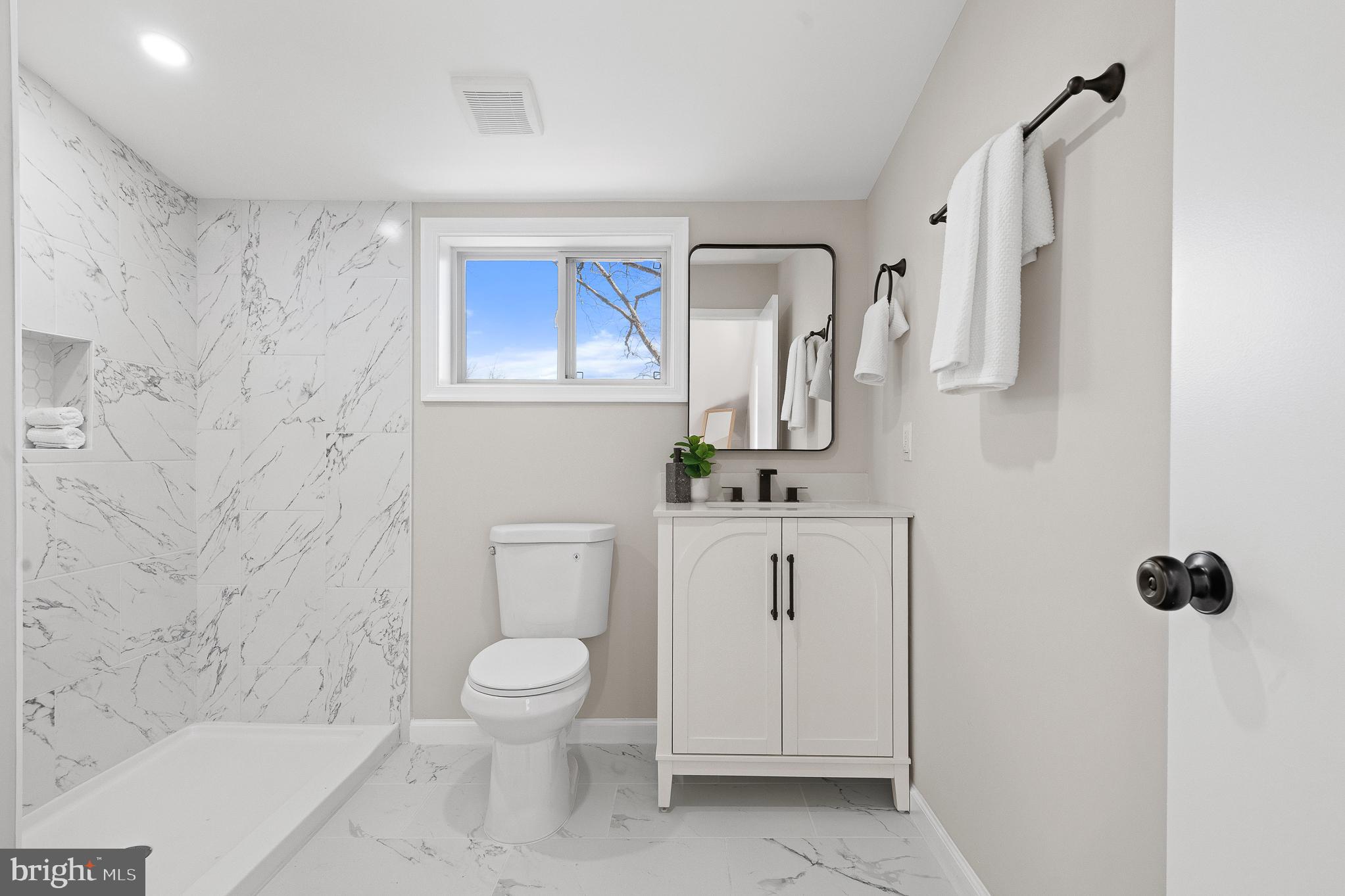 LANDOVER HILLS - Residential