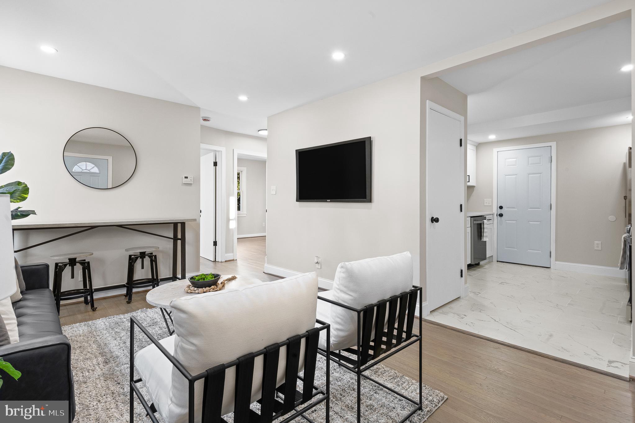 LANDOVER HILLS - Residential