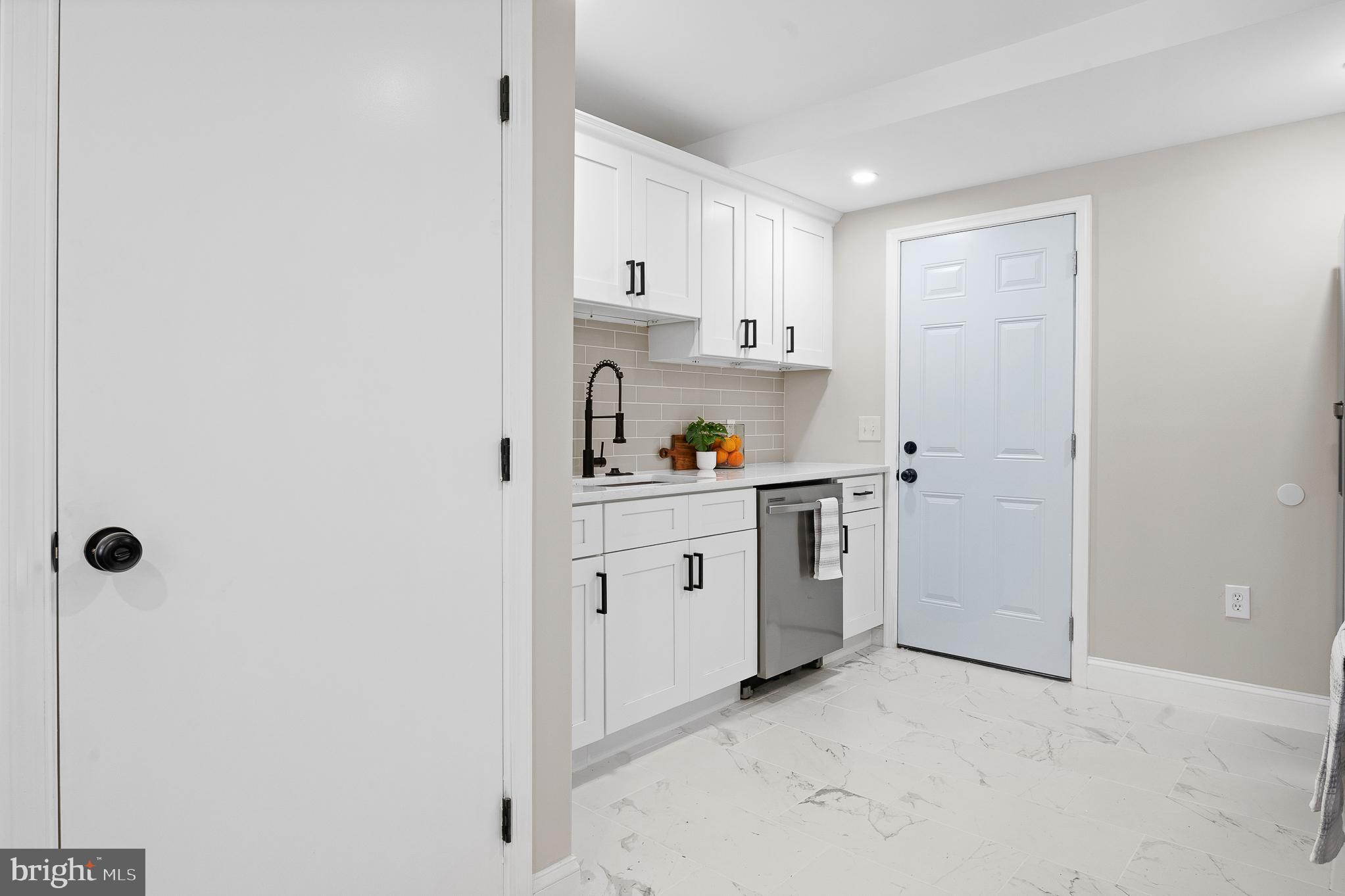 LANDOVER HILLS - Residential