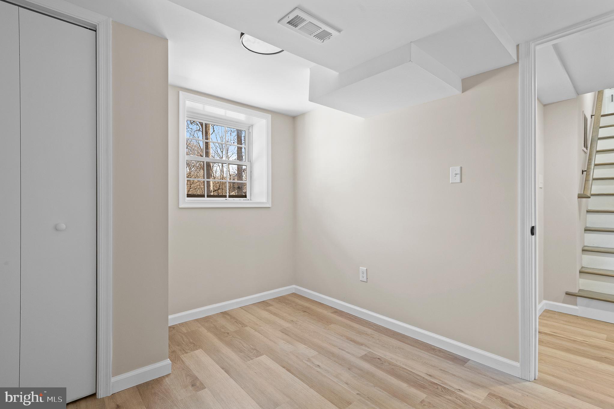 LANDOVER HILLS - Residential