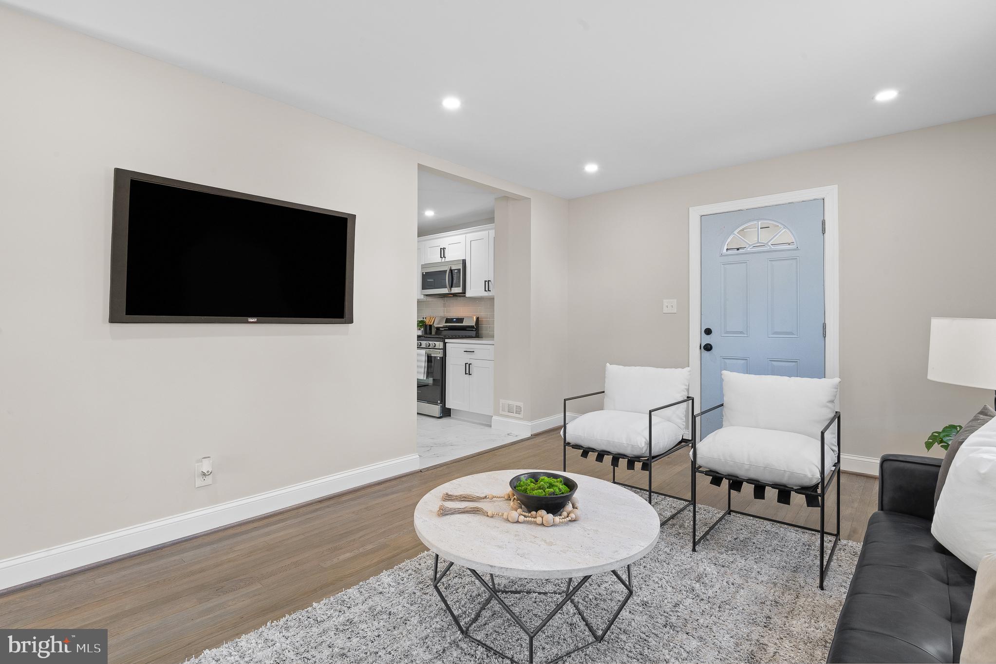 LANDOVER HILLS - Residential