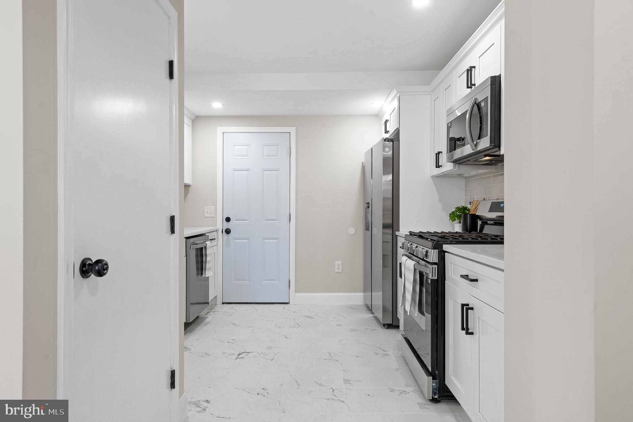 LANDOVER HILLS - Residential