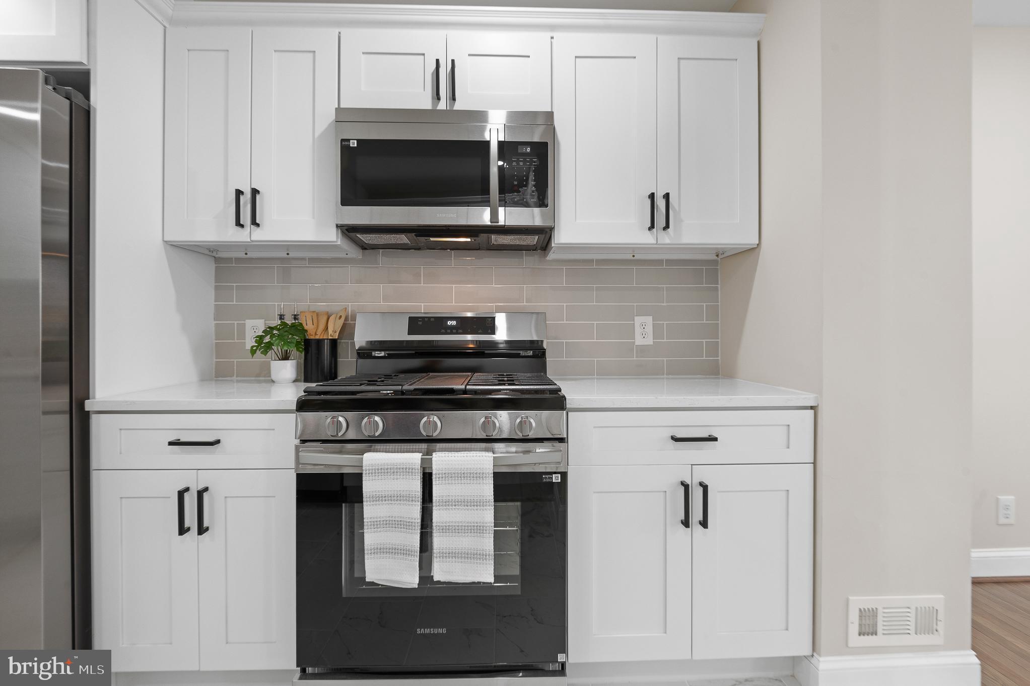 LANDOVER HILLS - Residential