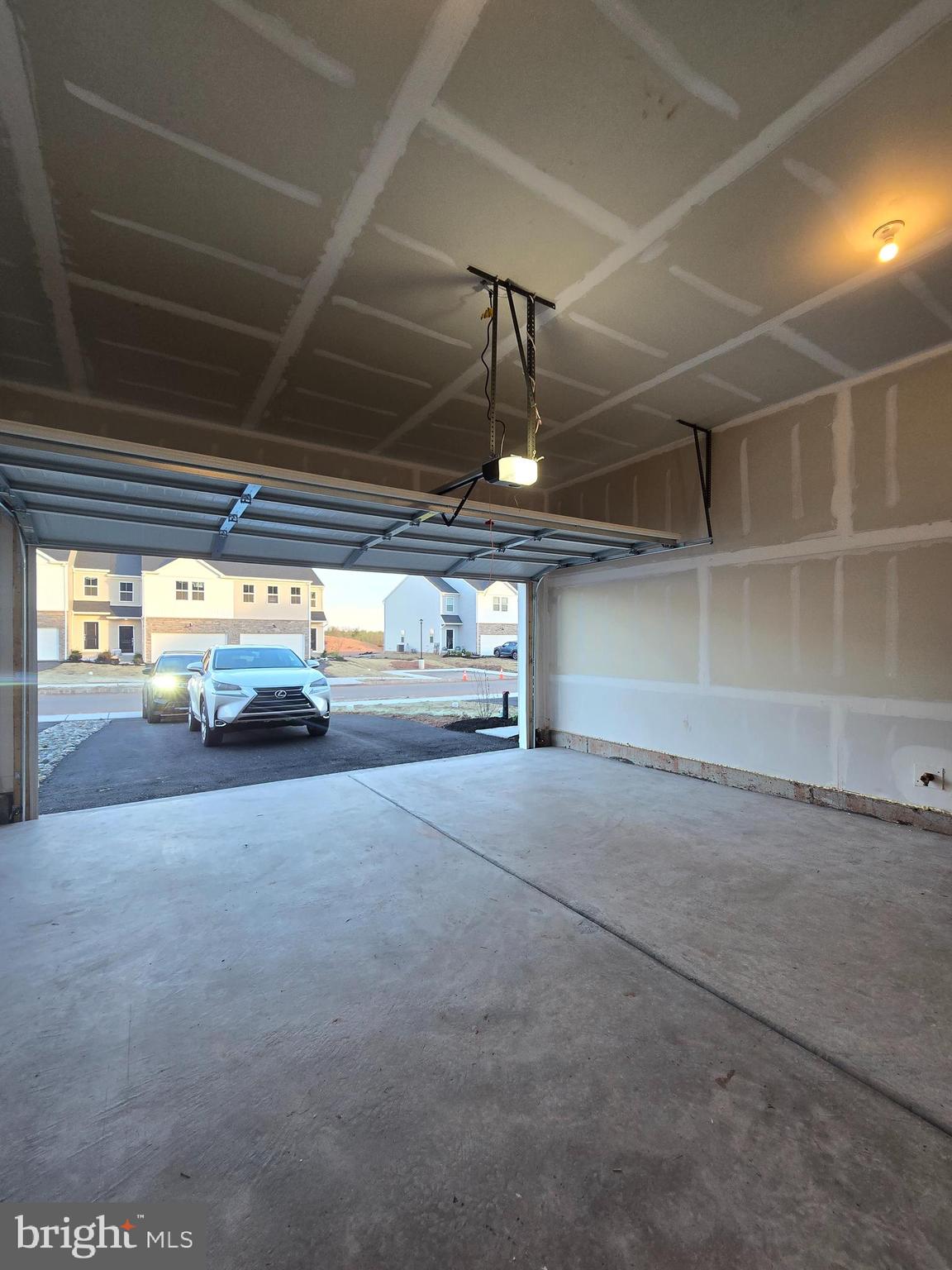 COVENTRY CHASE - Residential Lease