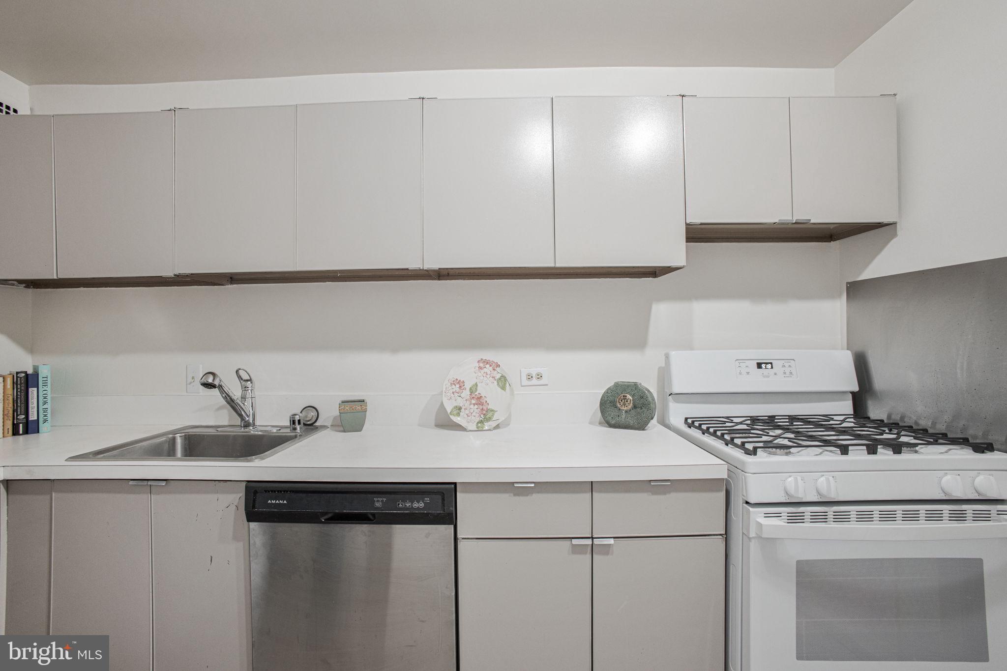 RADNOR - FORT MYER HEIGHTS - Residential