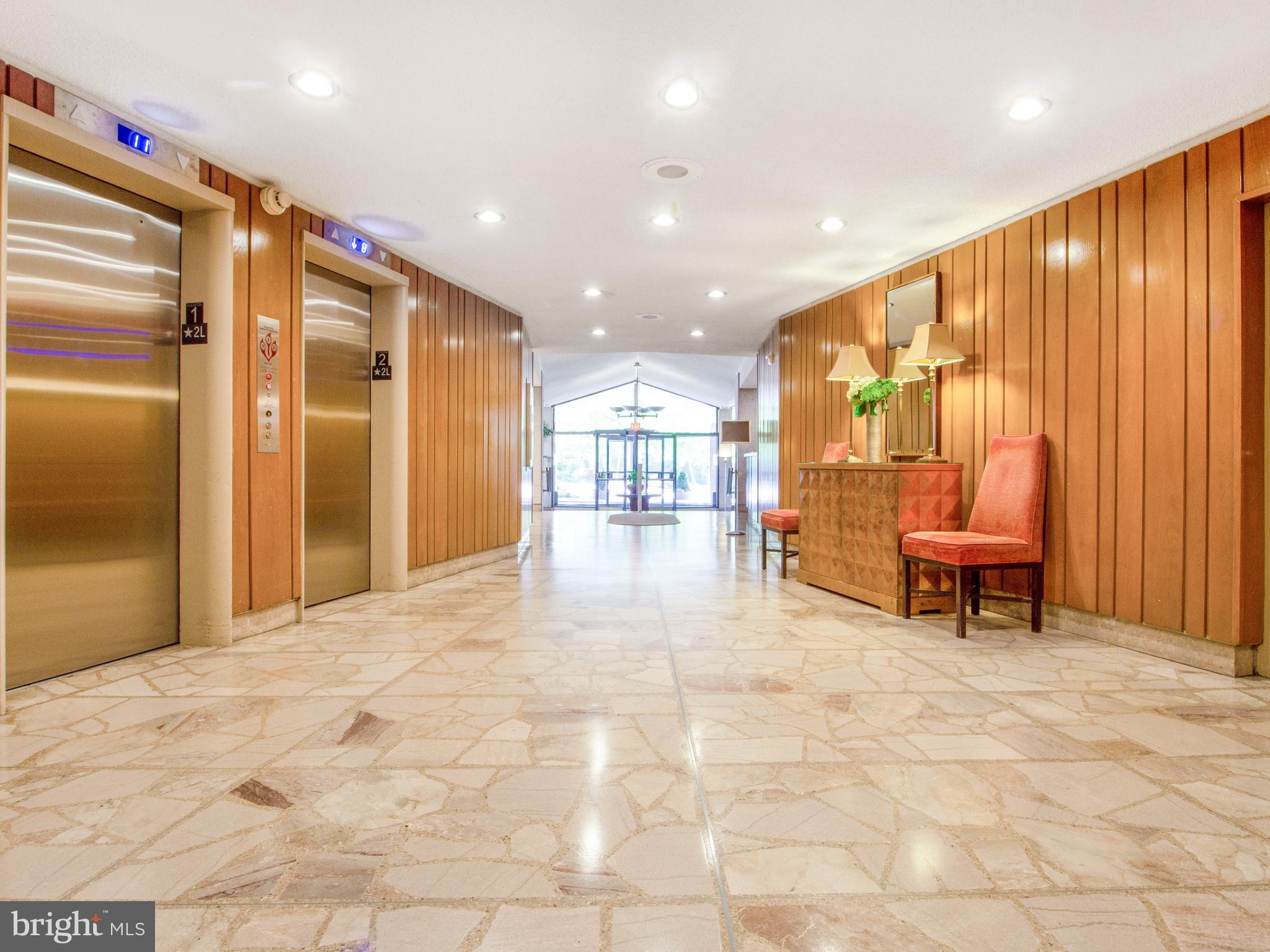 RADNOR - FORT MYER HEIGHTS - Residential