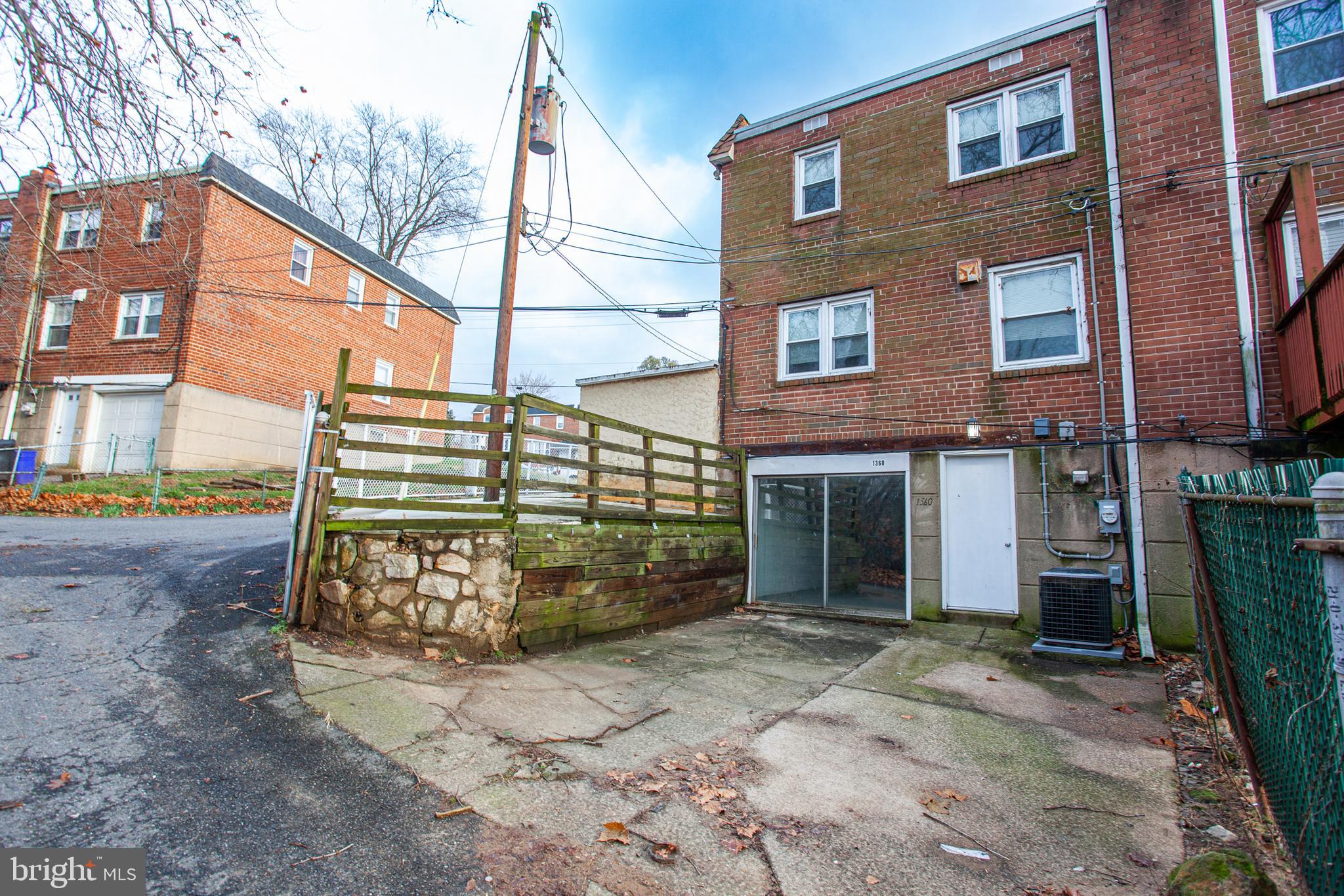 BROOKHAVEN - Residential