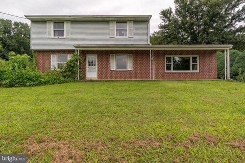 Photo of 5282 Strasburg Rd, Kinzers, PA 17535 (MLS # PALA2039362)