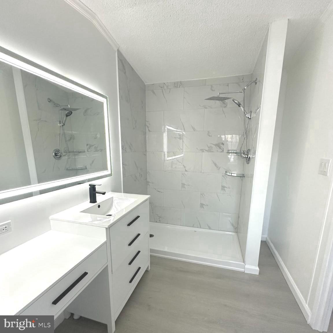 BEECHWOOD - Residential