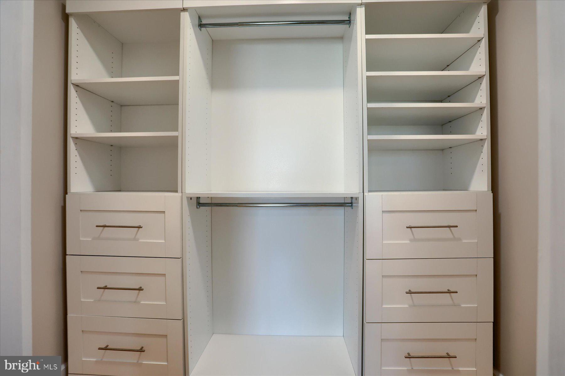 BARRISON POINT - Residential